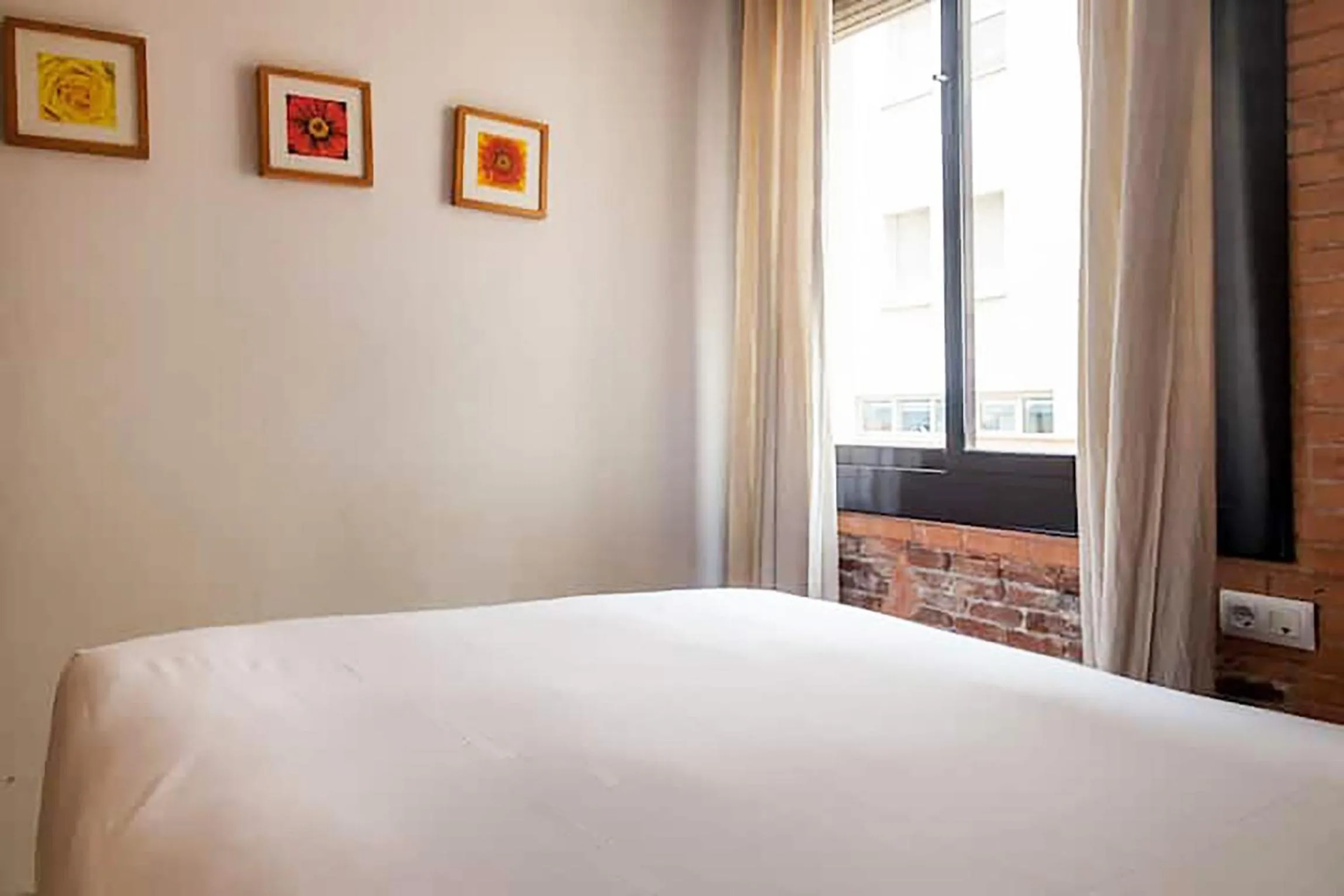 Bedroom, Bed in Bcn-rentals apartments in the Old town