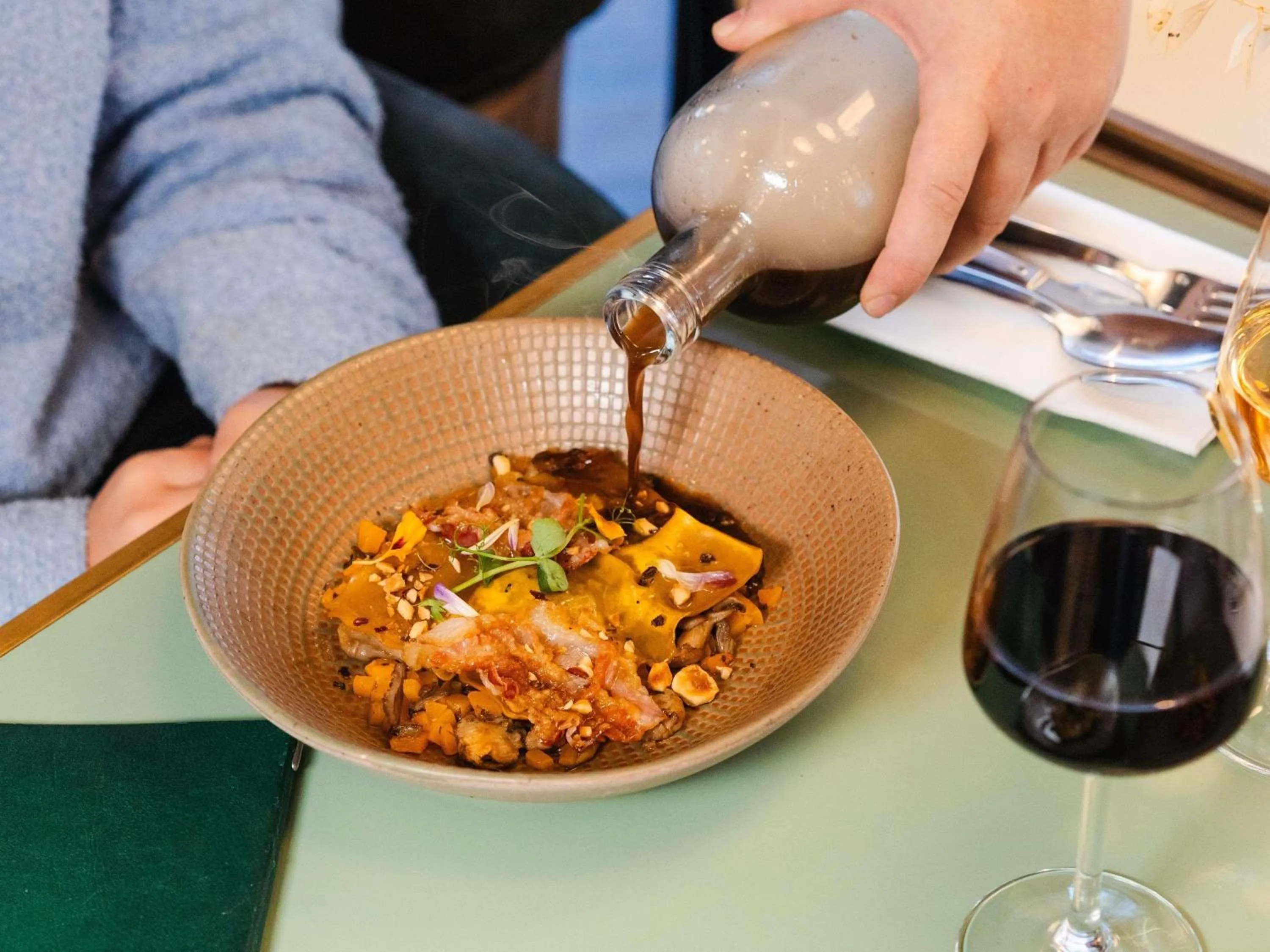 Restaurant/places to eat in Mercure La Roche Sur Yon