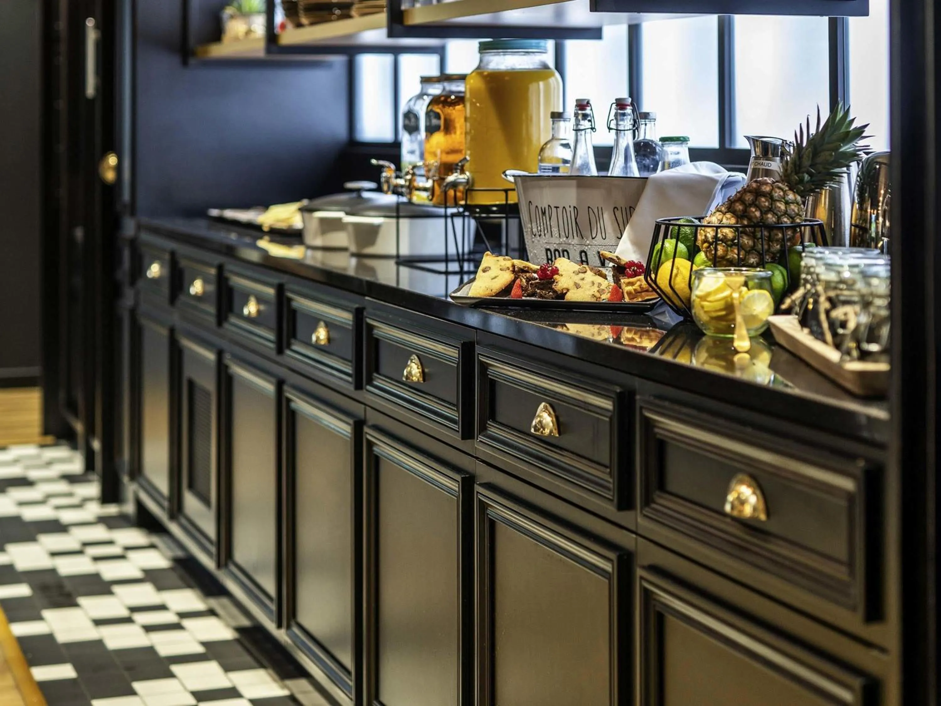 Breakfast in Mercure La Roche Sur Yon