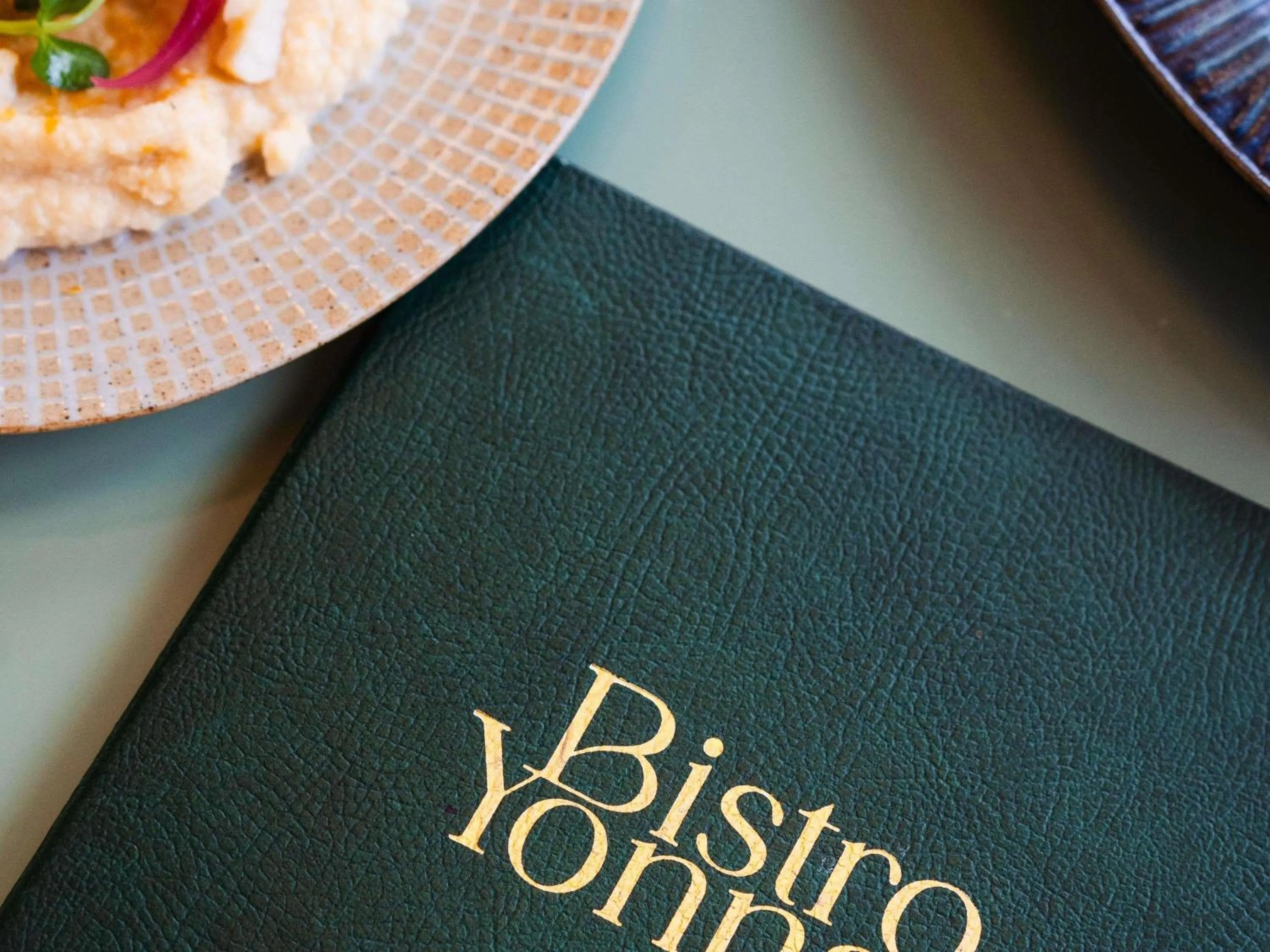 Restaurant/places to eat in Mercure La Roche Sur Yon