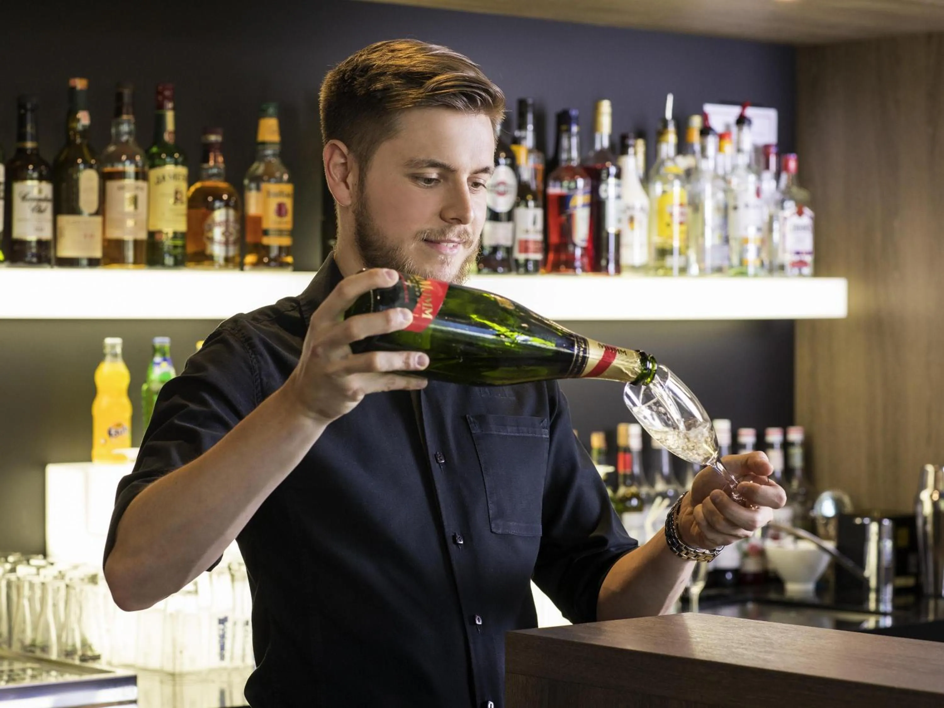 Lounge or bar in Mercure Mulhouse Centre