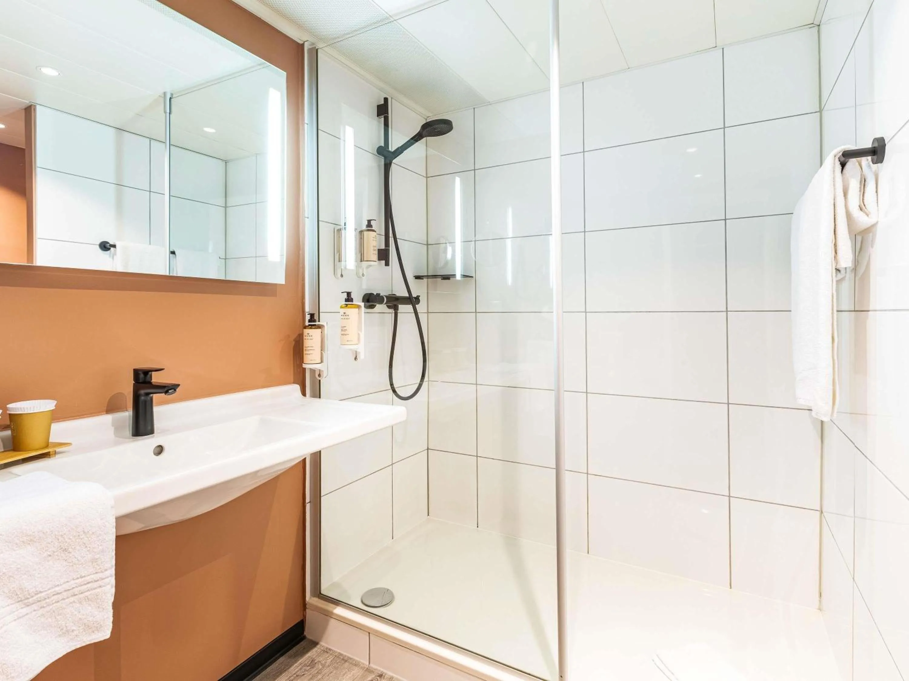 Bedroom in Mercure Mulhouse Centre