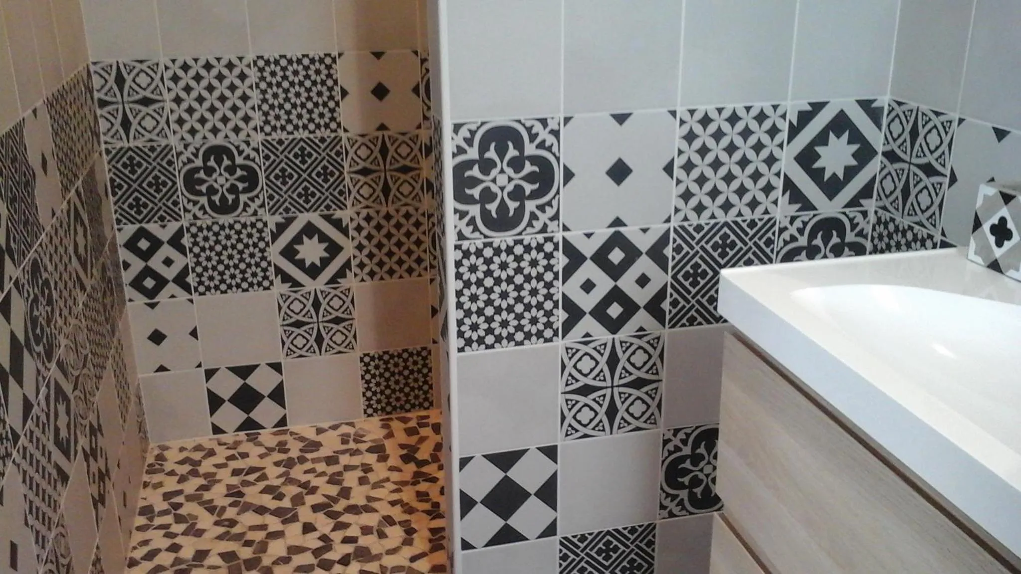Bathroom in L atelier