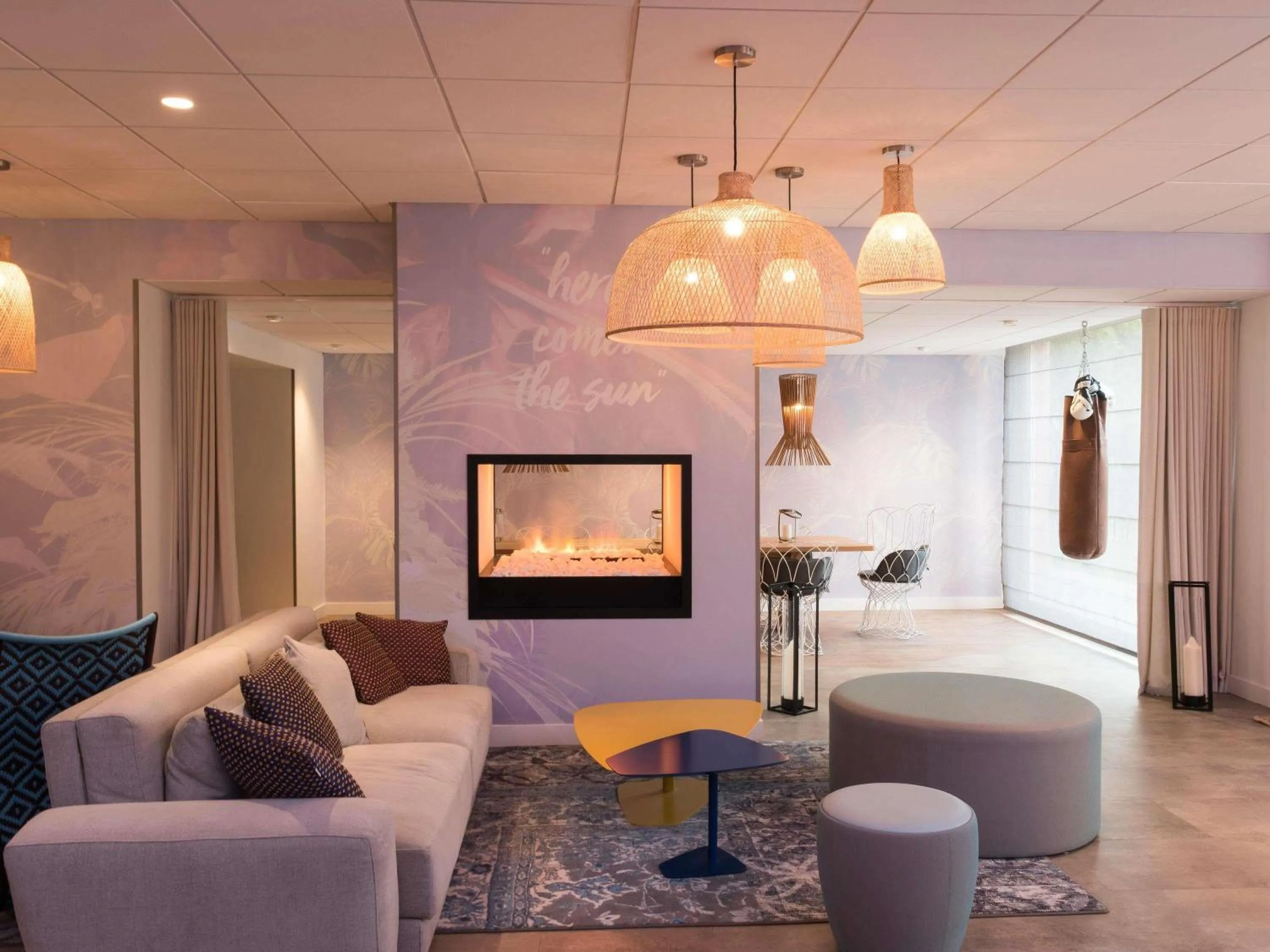 Lounge or bar in Mercure Antibes Sophia Antipolis