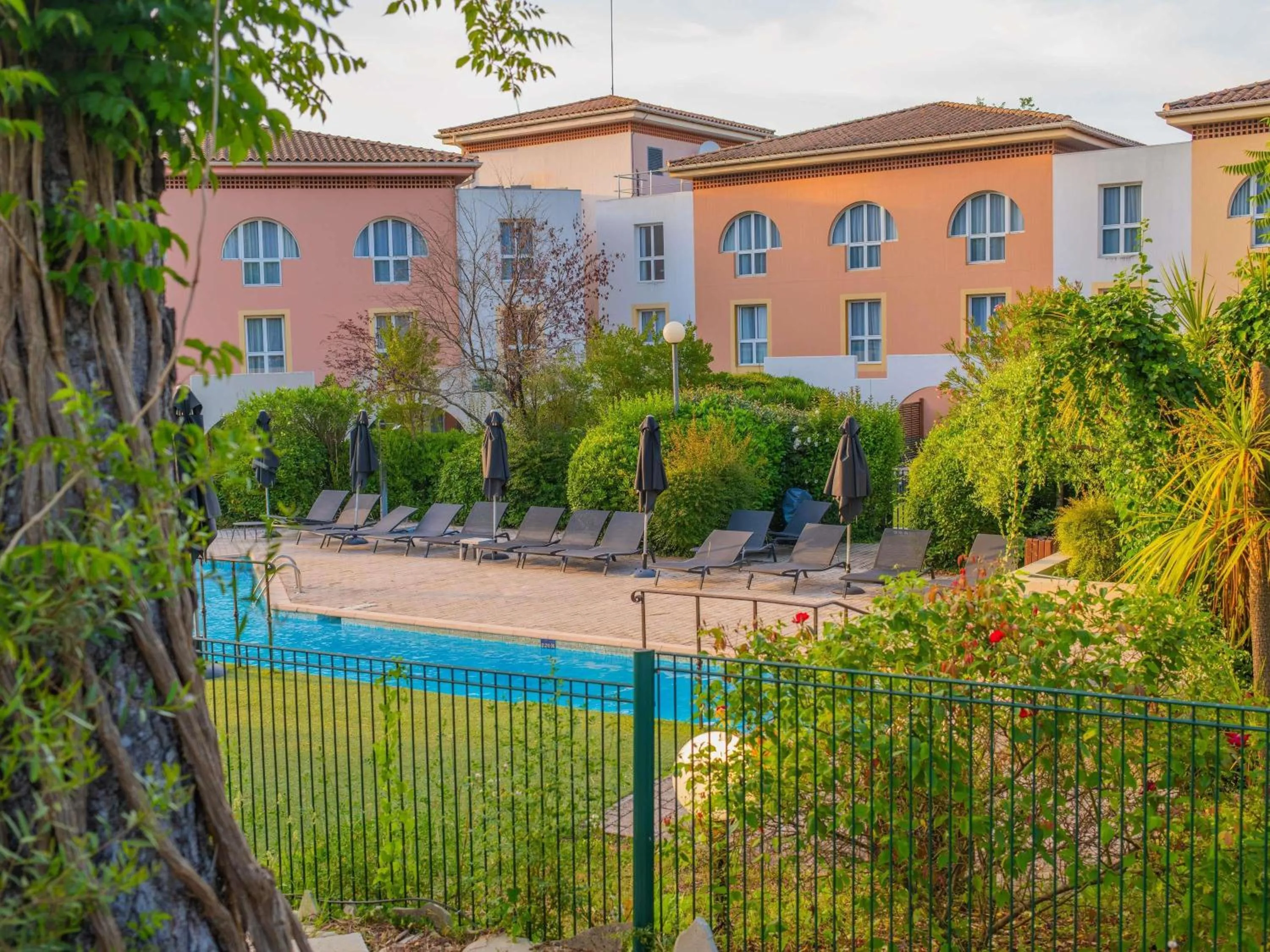 Pool view in Mercure Antibes Sophia Antipolis