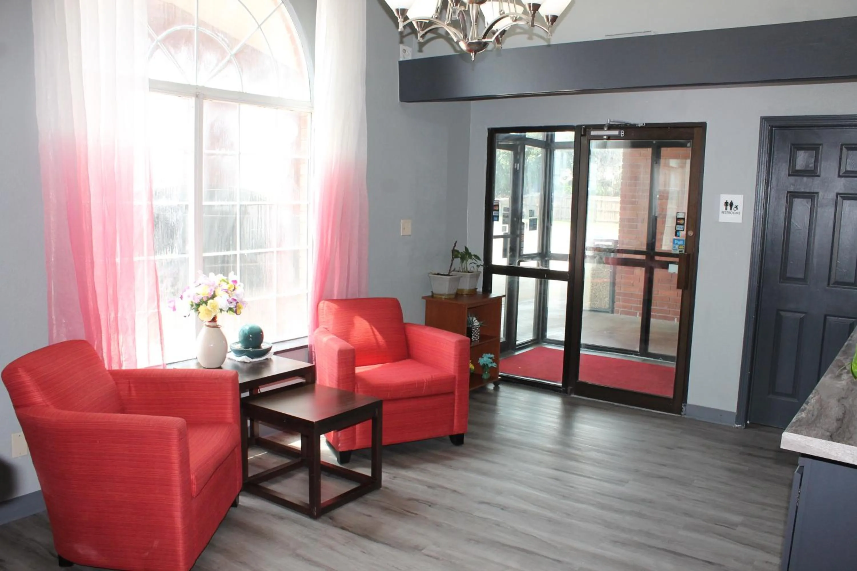 Seating Area in Americas Best Value Inn Kennett