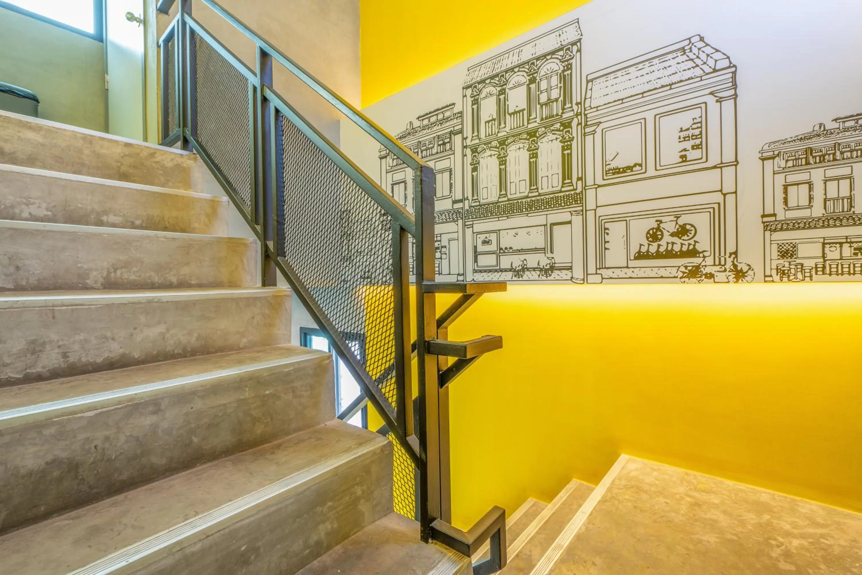 Property building in Patong Poshtel