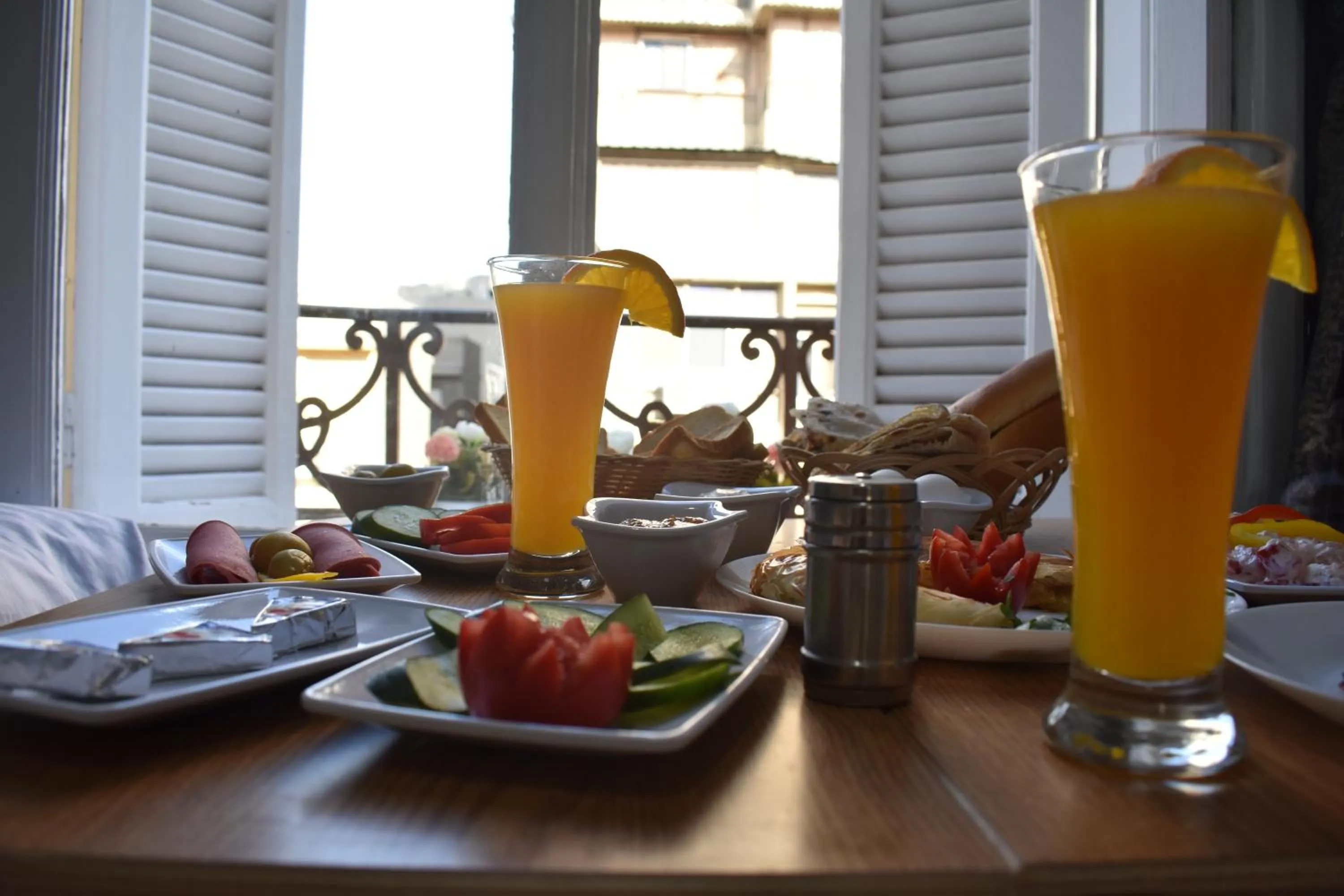 Breakfast in columbia downtown cairo