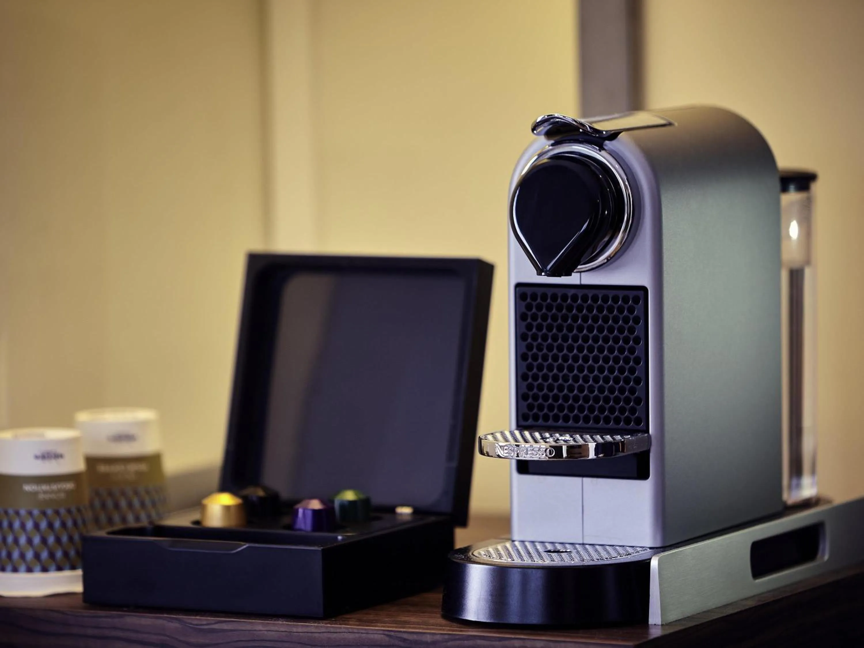 Bedroom in Mercure Paris Arc de Triomphe Etoile