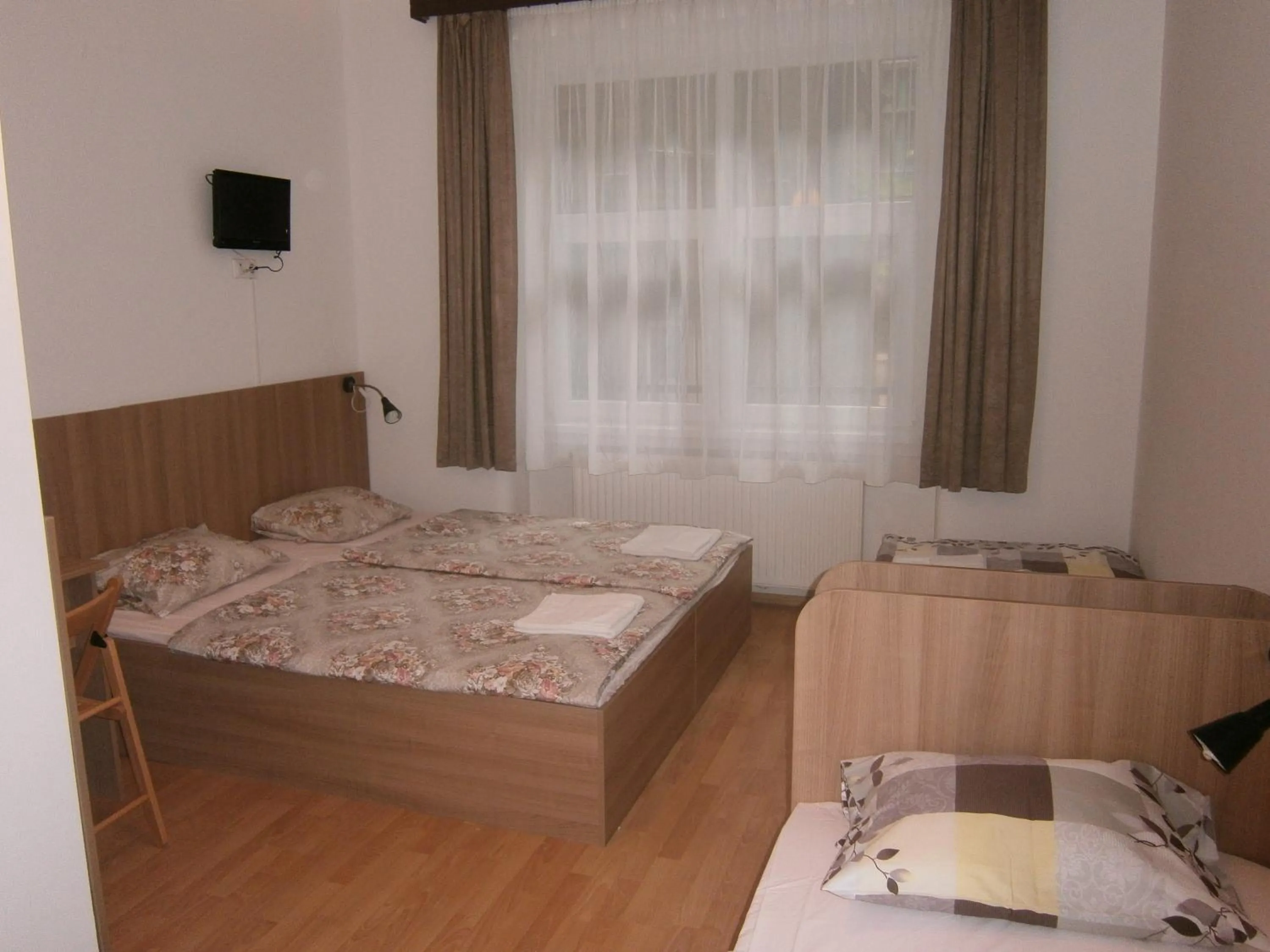 Photo of the whole room, Bed in Fanni Budapest Guesthouse
