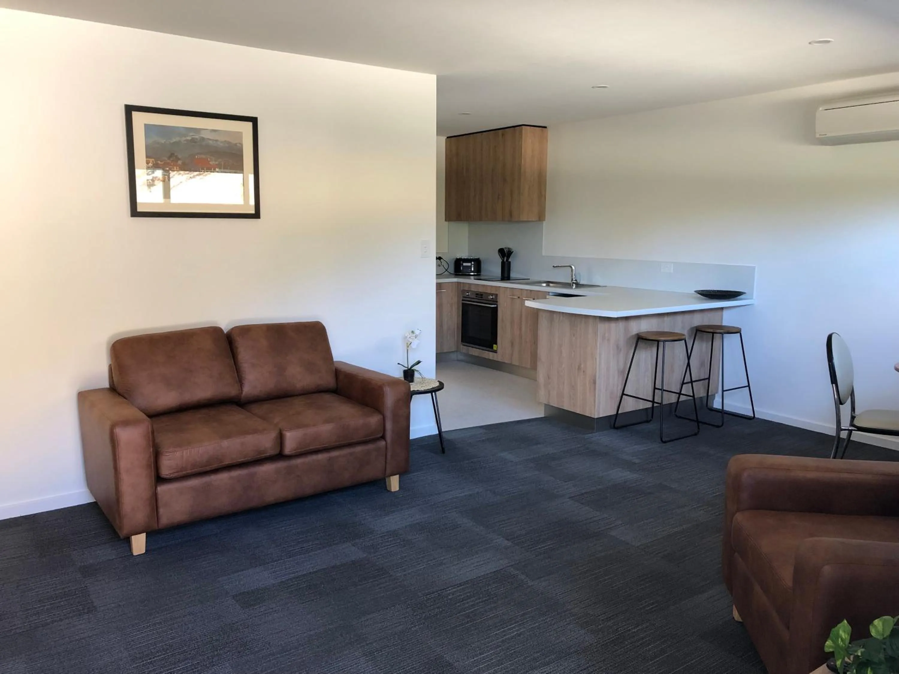 Kitchen or kitchenette in Risdon Brook Hotel