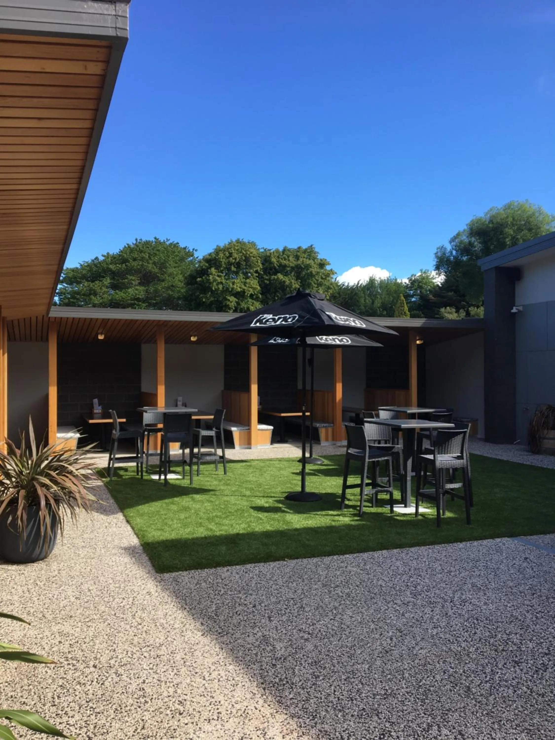 Restaurant/places to eat in Risdon Brook Hotel