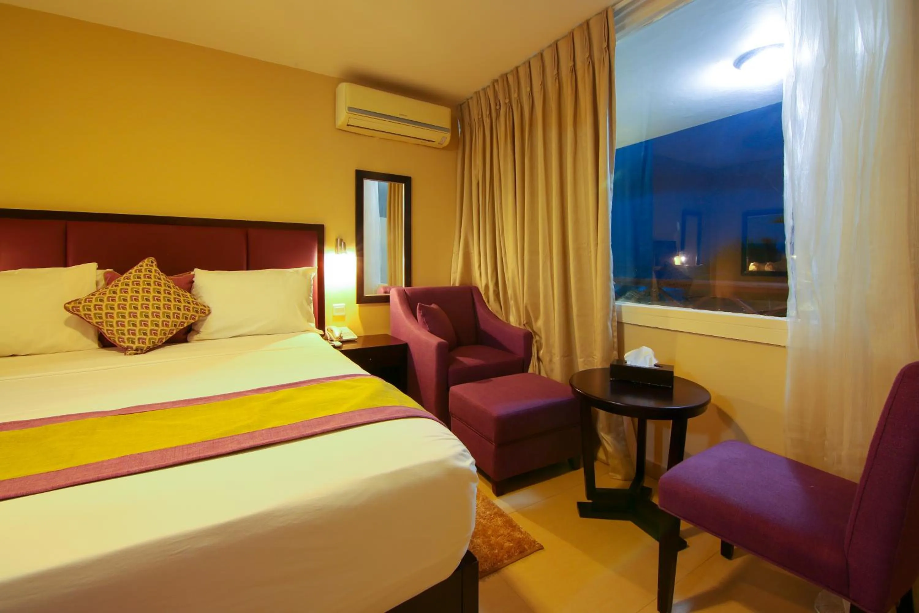 Bedroom, Bed in Best Western Plus Accra Beach Hotel