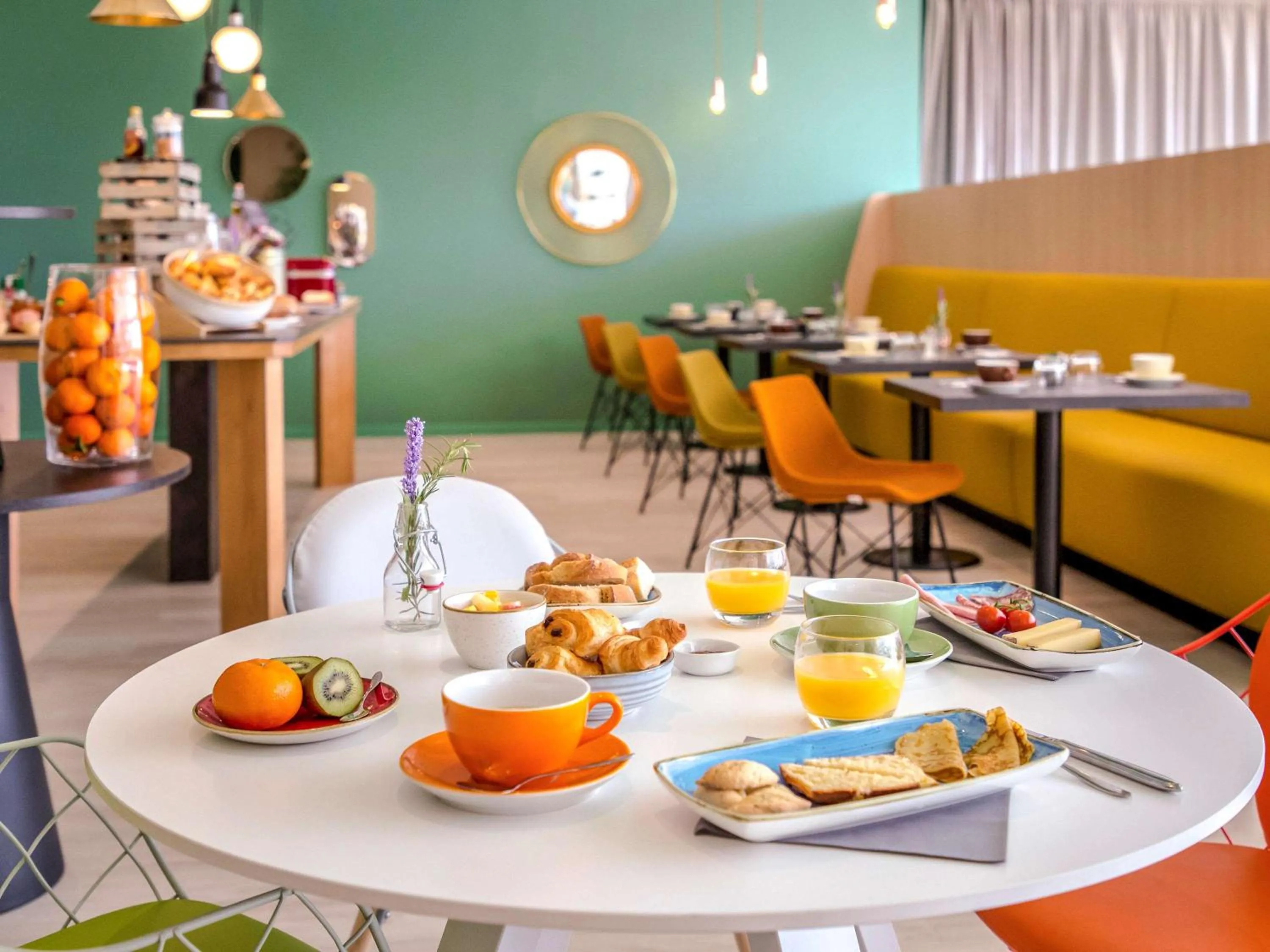 Restaurant/places to eat in Mercure Cavaillon