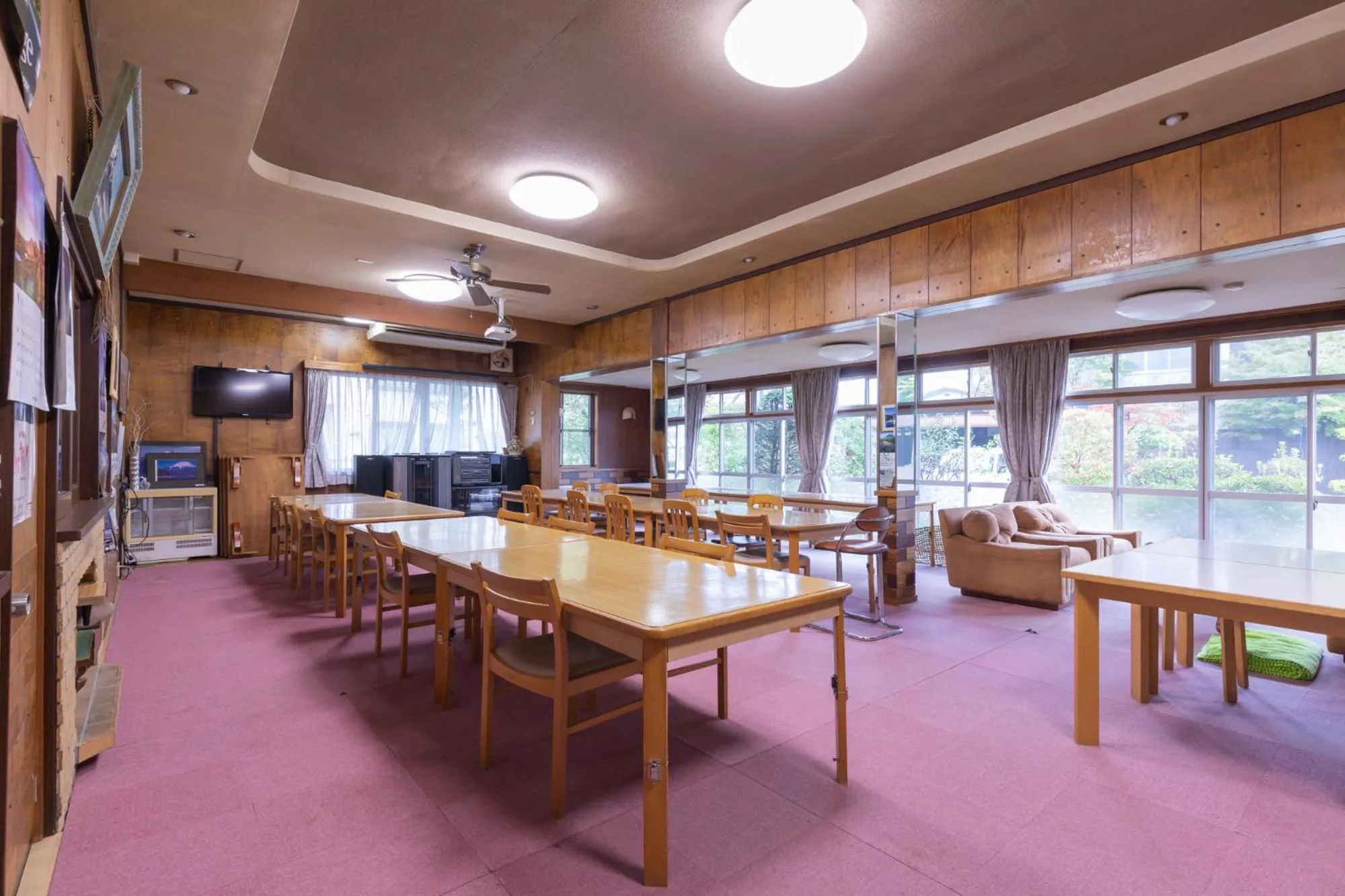 Dining area in Hanamizuki