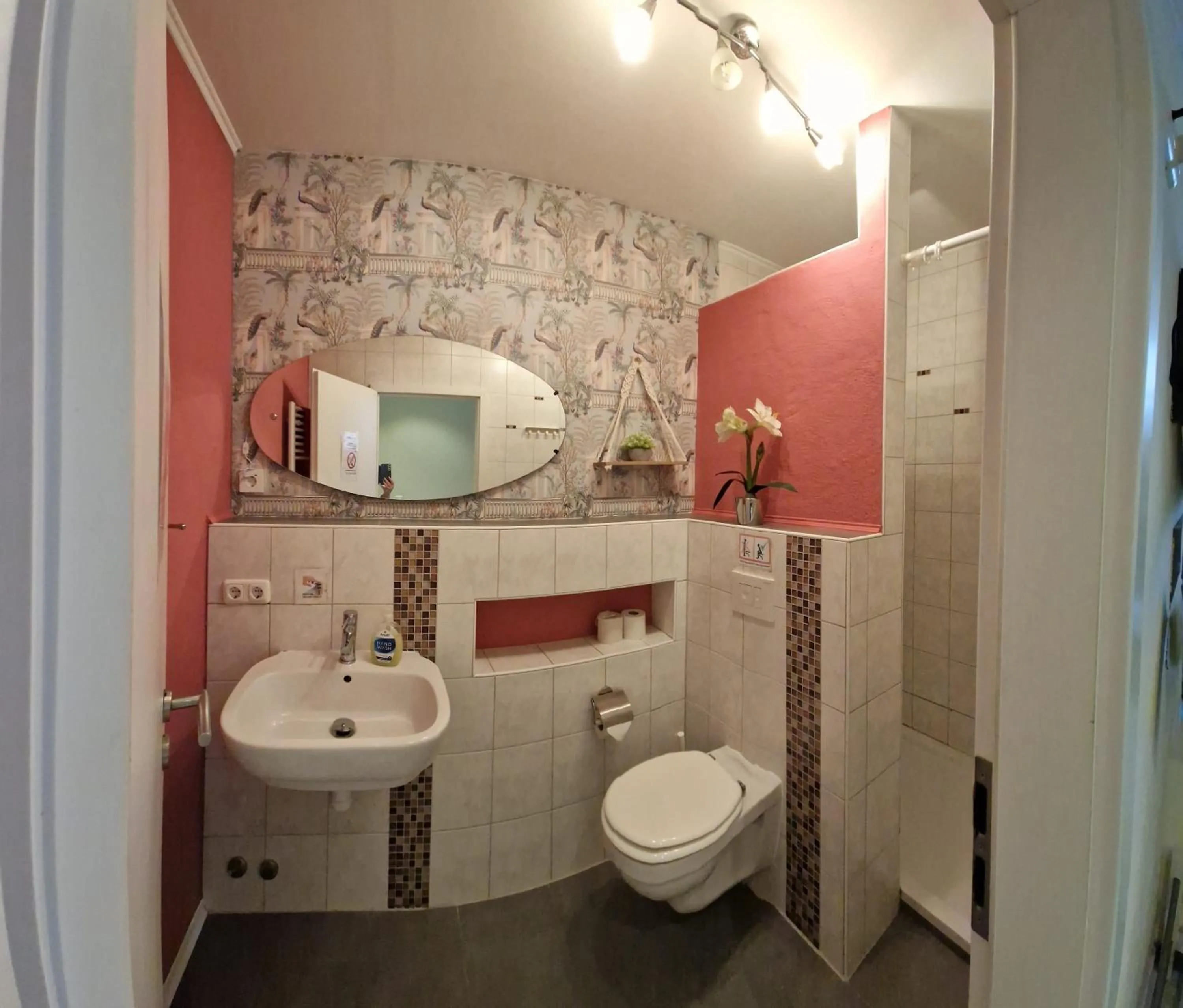 Shower in ApartmentHotel Vollumen