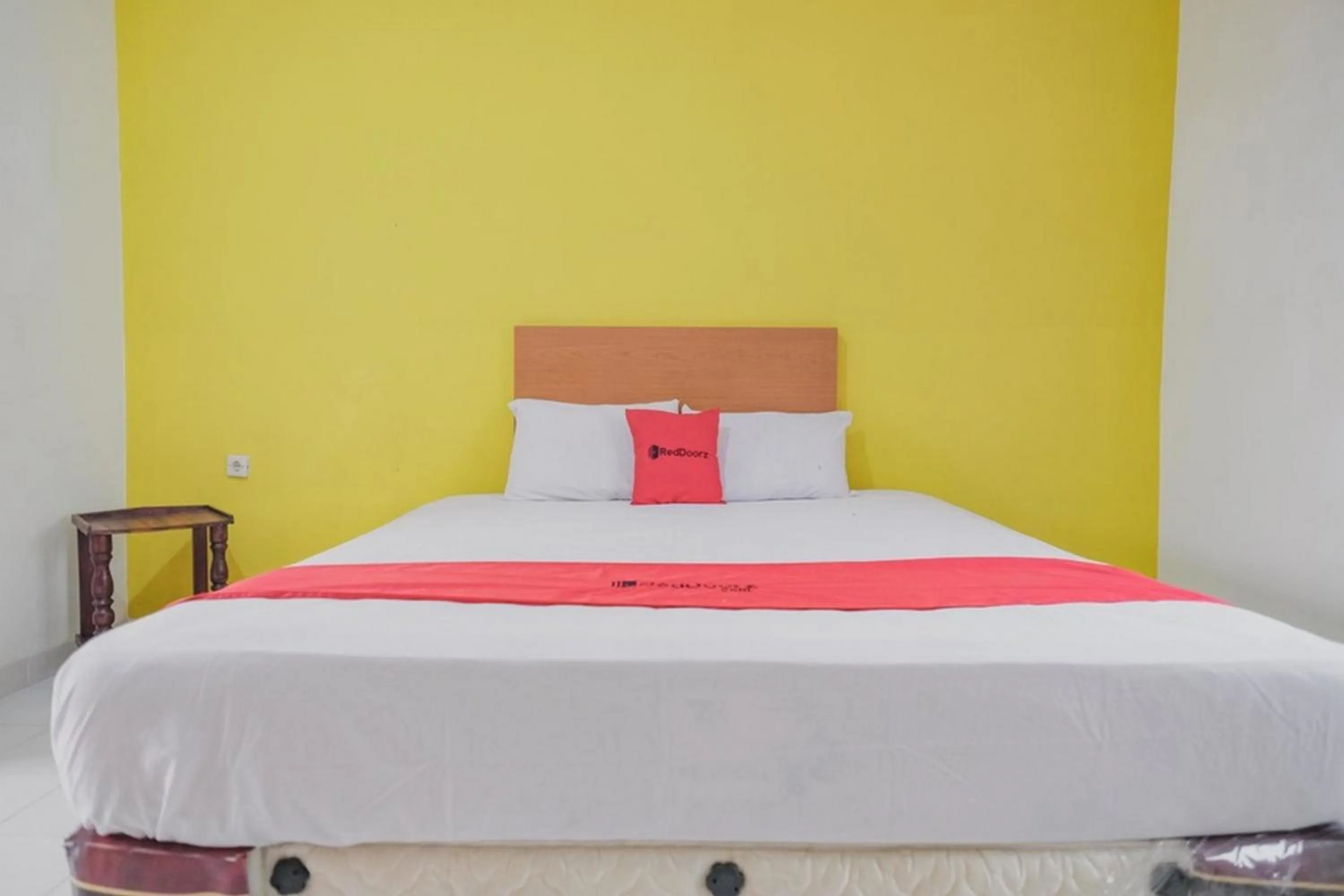 Bed in RedDoorz Syariah @ Pasir Putih Jambi