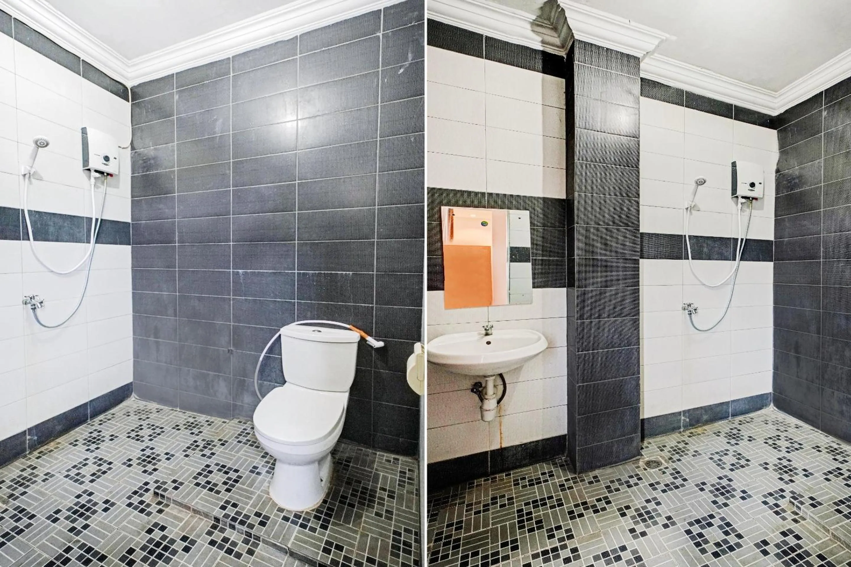 Bathroom in OYO 90450 Sentra Inn