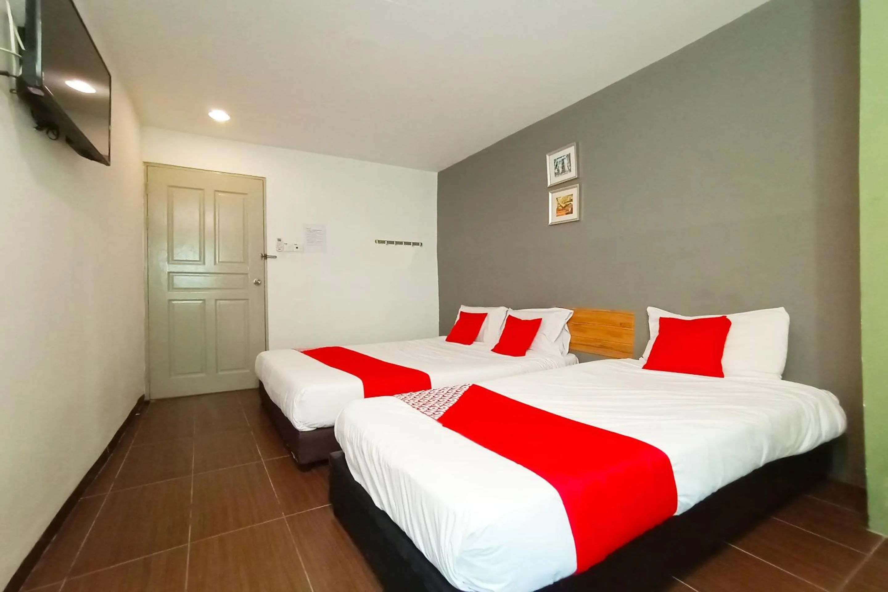 Bedroom in OYO 89465 Golden Lounge