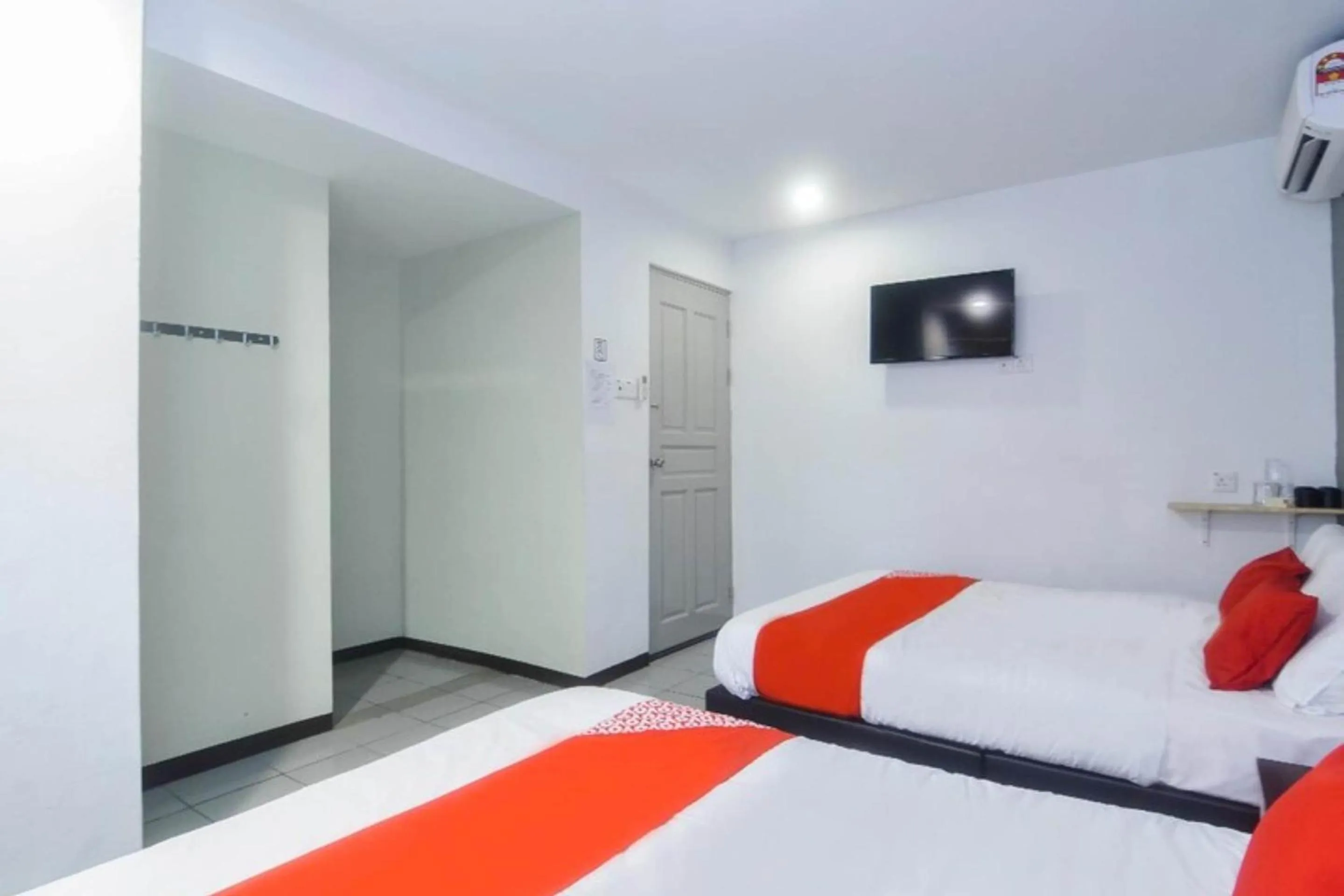 Bedroom in OYO 89465 Golden Lounge