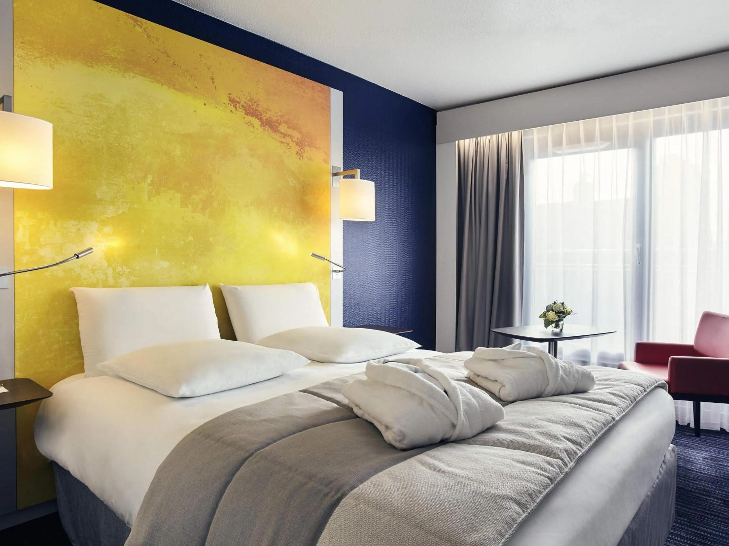 Bedroom, Bed in Mercure Rouen Centre Cathédrale