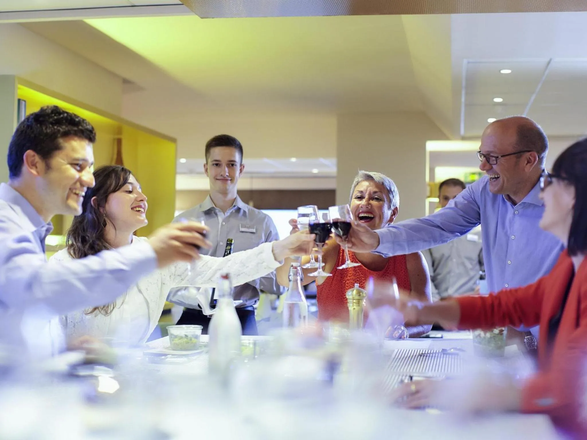 Restaurant/places to eat in Mercure Rouen Centre Cathédrale