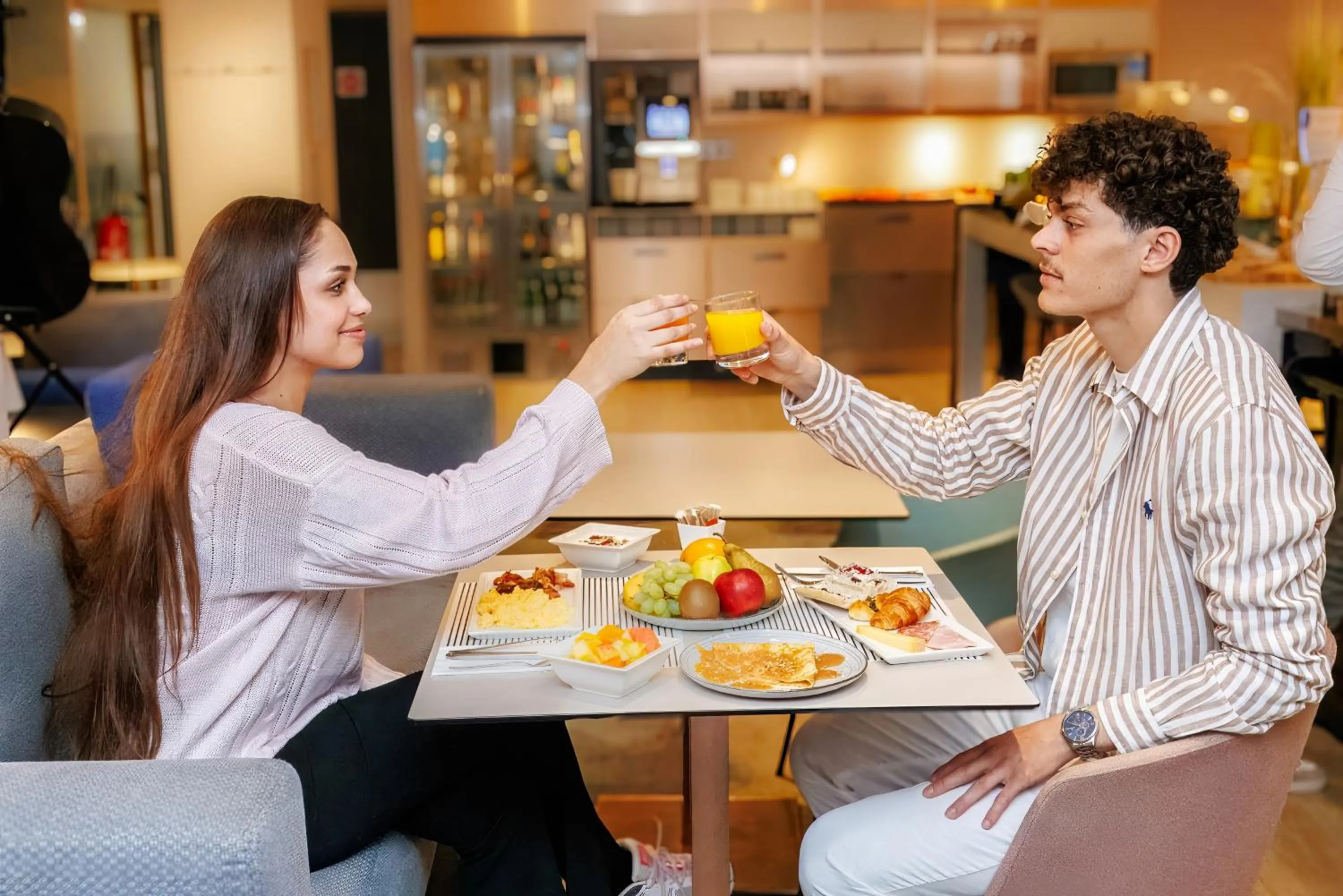 Restaurant/places to eat in Mercure Rouen Centre Cathédrale