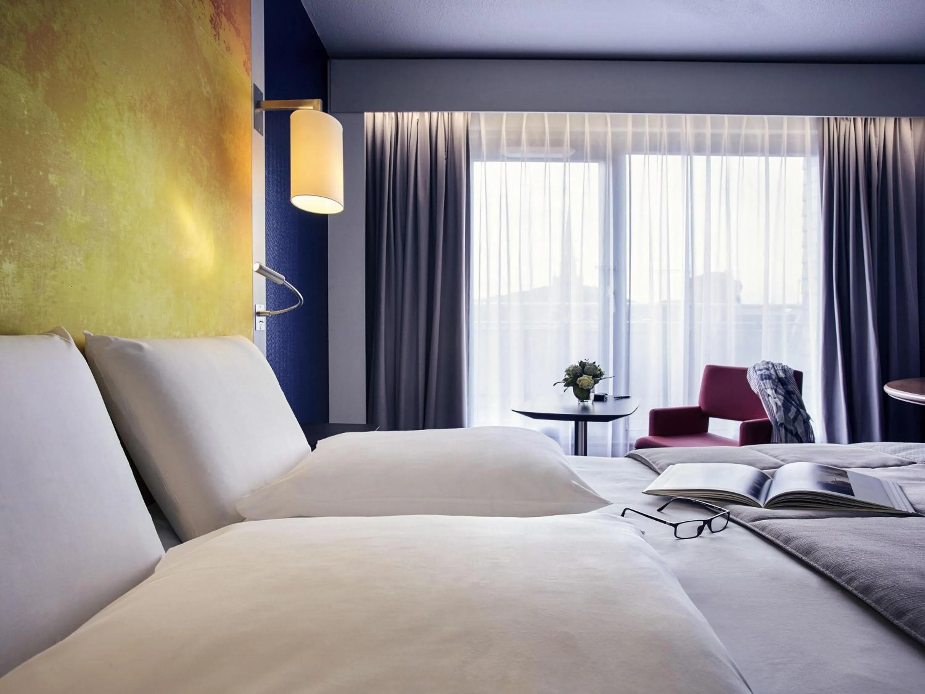 Bedroom, Bed in Mercure Rouen Centre Cathédrale