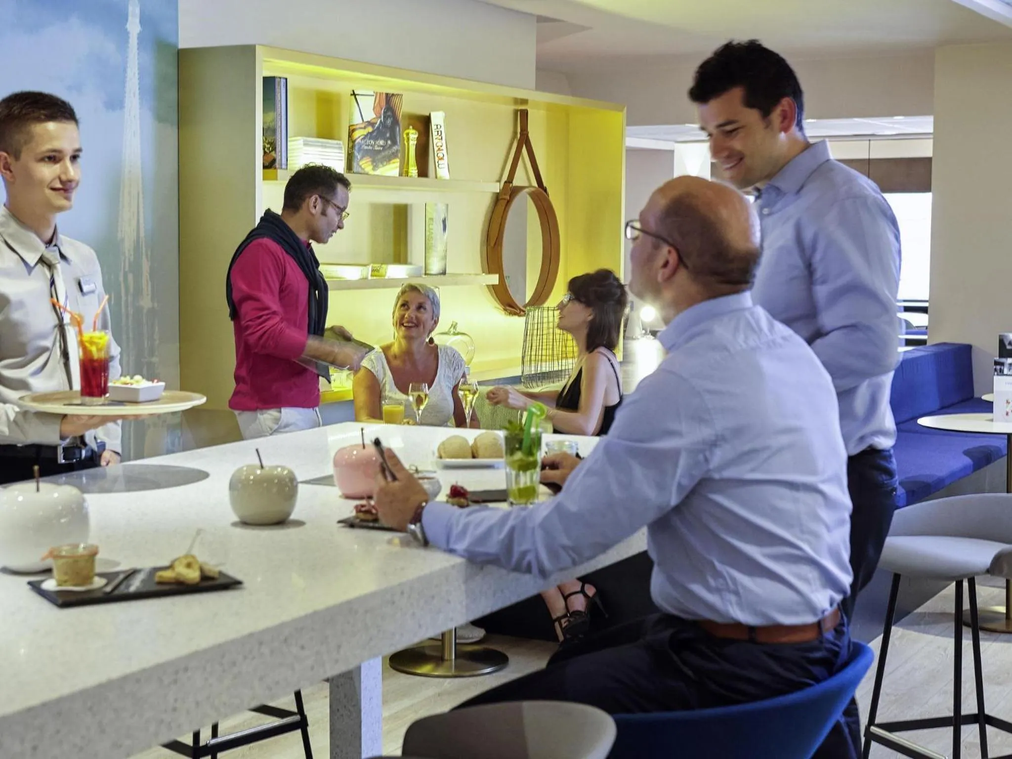 Restaurant/places to eat in Mercure Rouen Centre Cathédrale