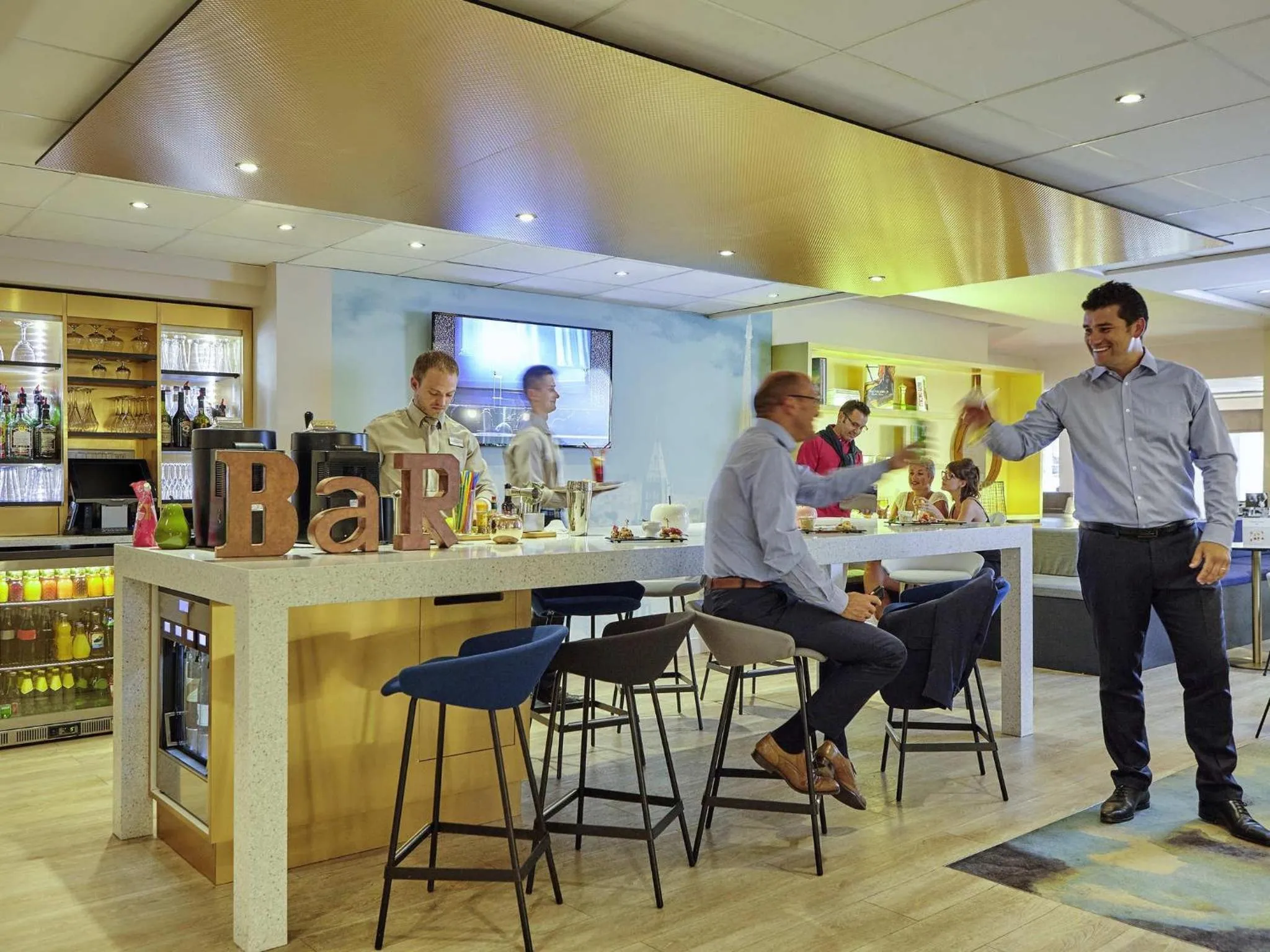 Restaurant/places to eat in Mercure Rouen Centre Cathédrale