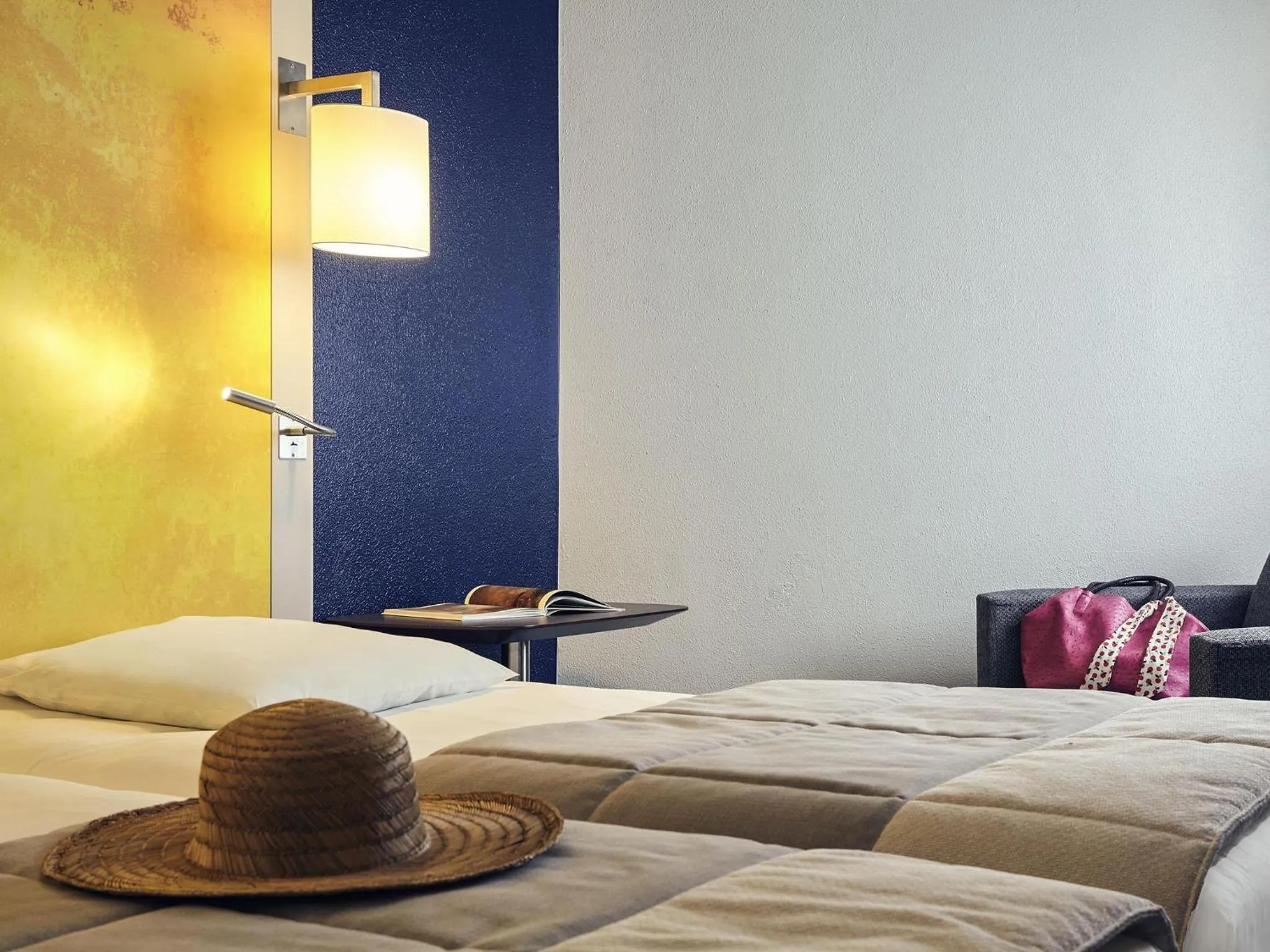 Bedroom, Bed in Mercure Rouen Centre Cathédrale