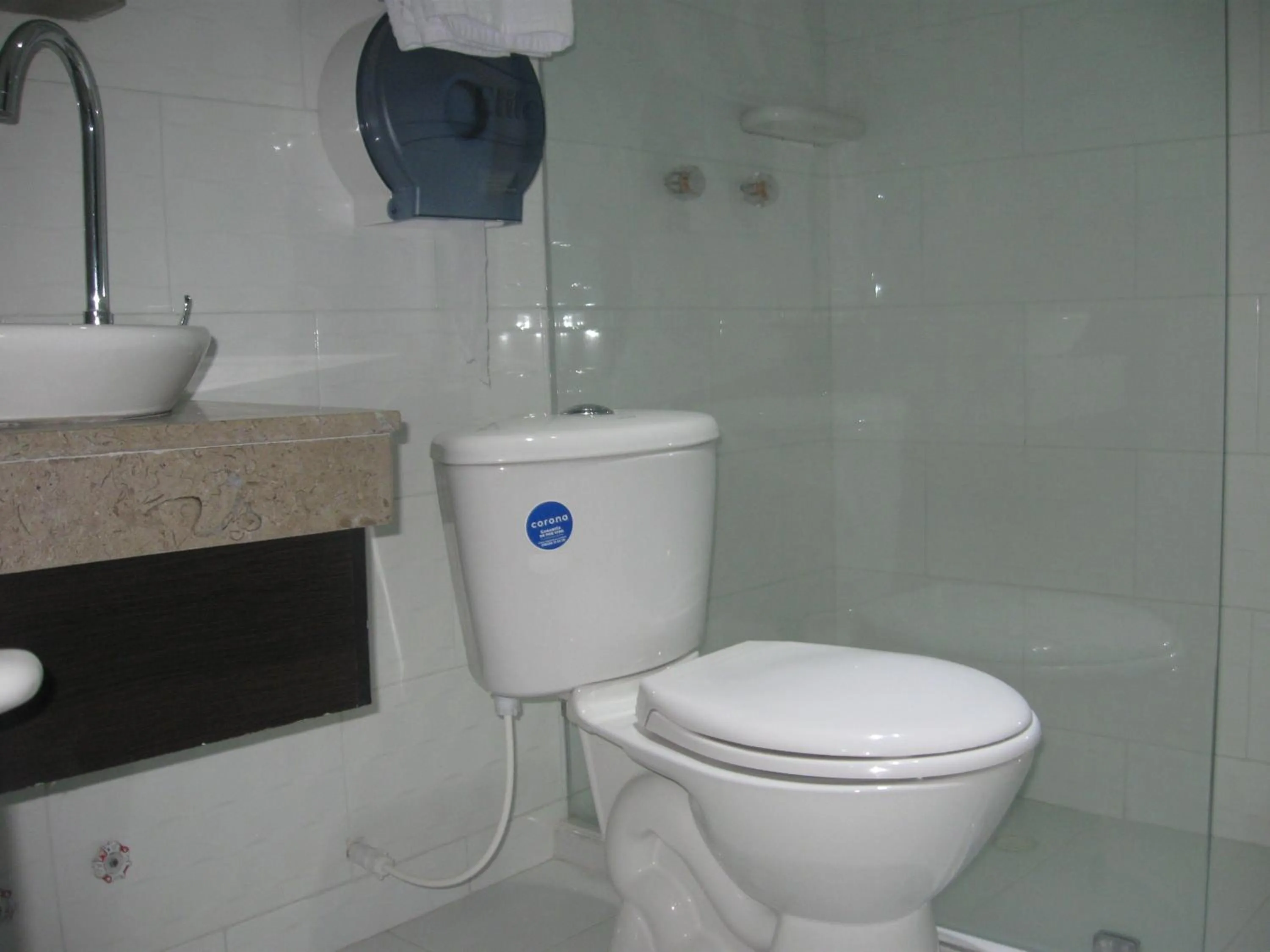 Toilet in Hotel Rodadero Real