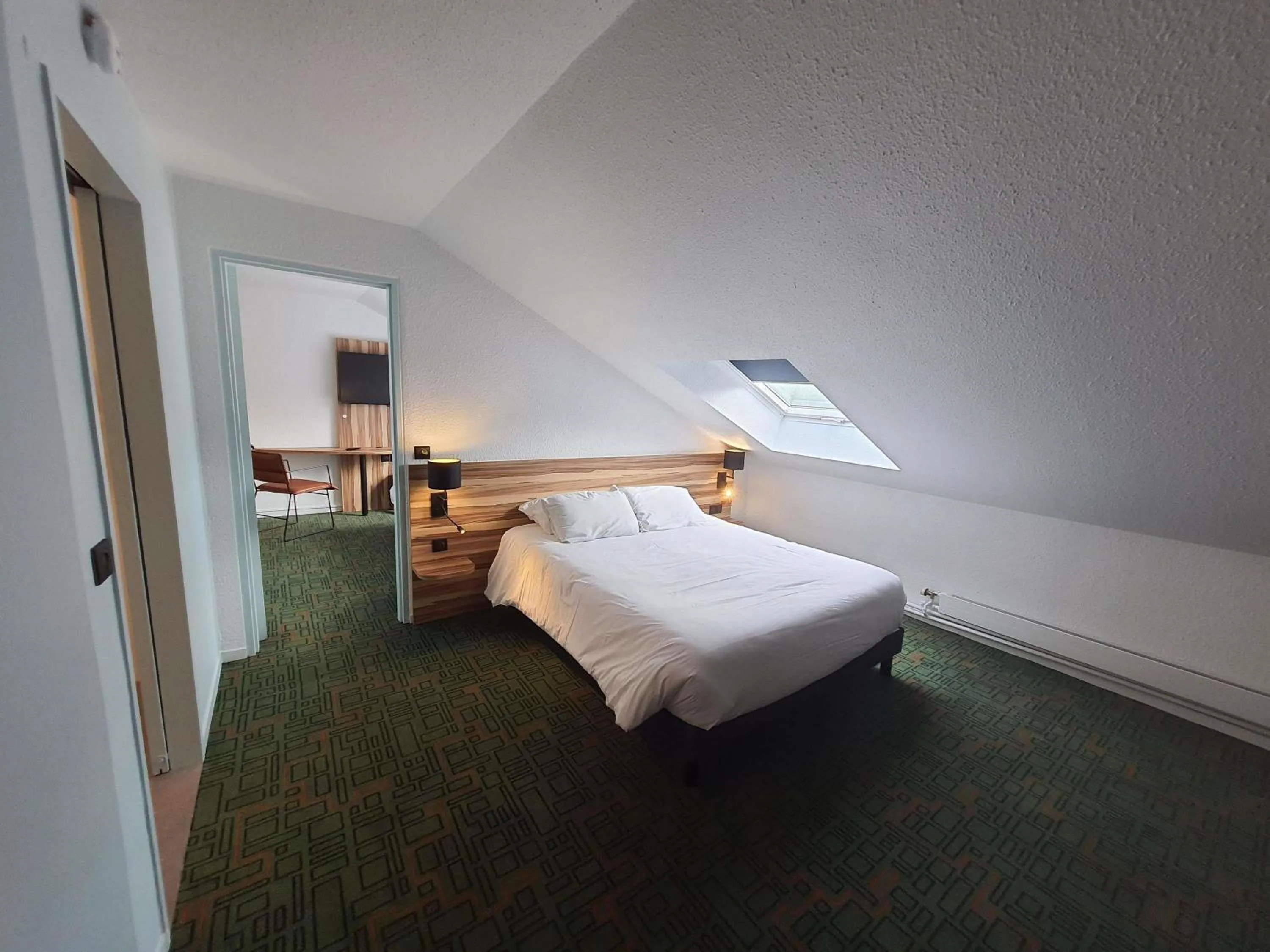 Bedroom, Bed in Ibis Styles Lisieux Normandie