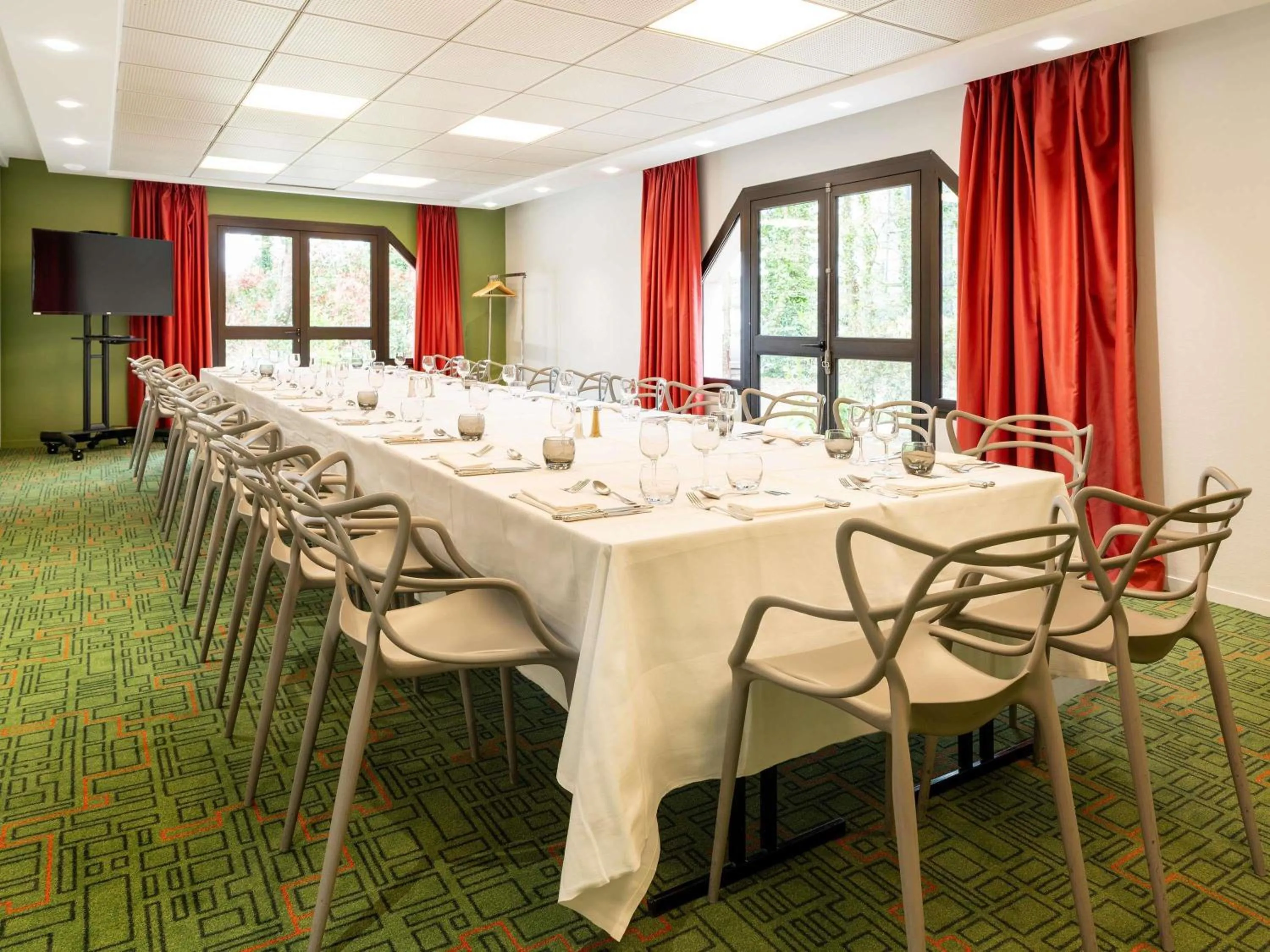 Meeting/conference room in Ibis Styles Lisieux Normandie