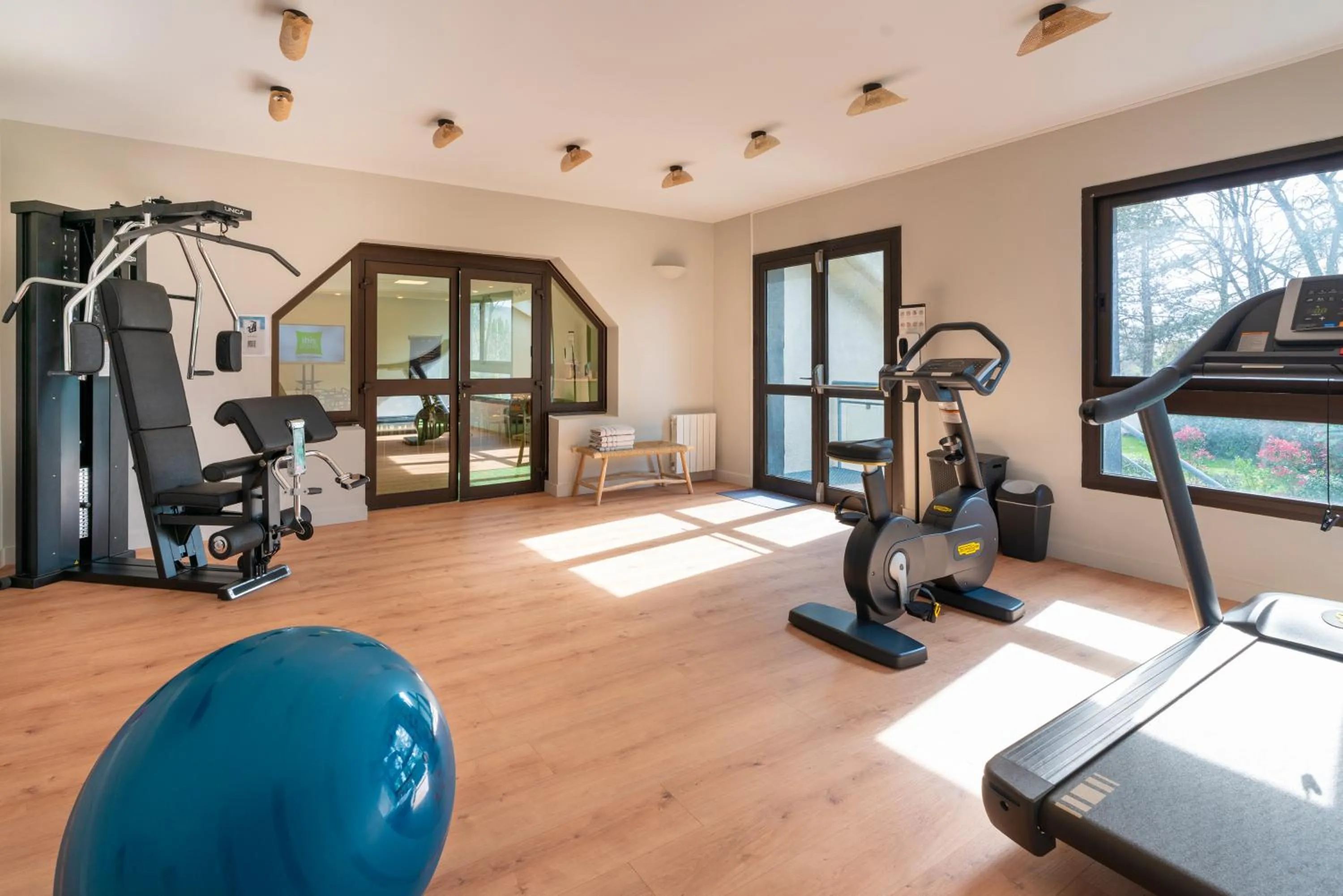 Fitness centre/facilities in Ibis Styles Lisieux Normandie