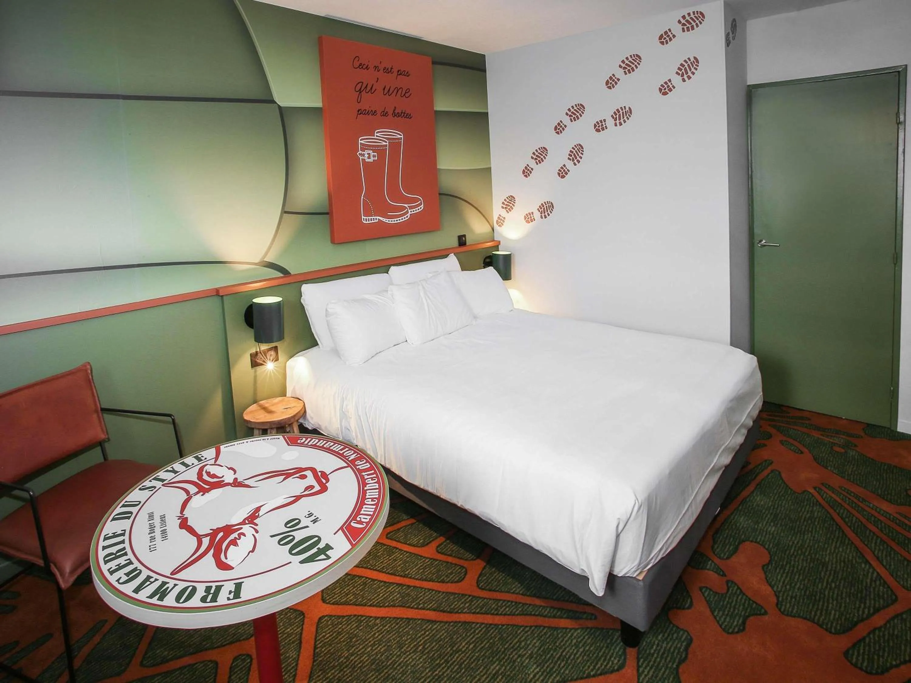 Bedroom, Bed in Ibis Styles Lisieux Normandie