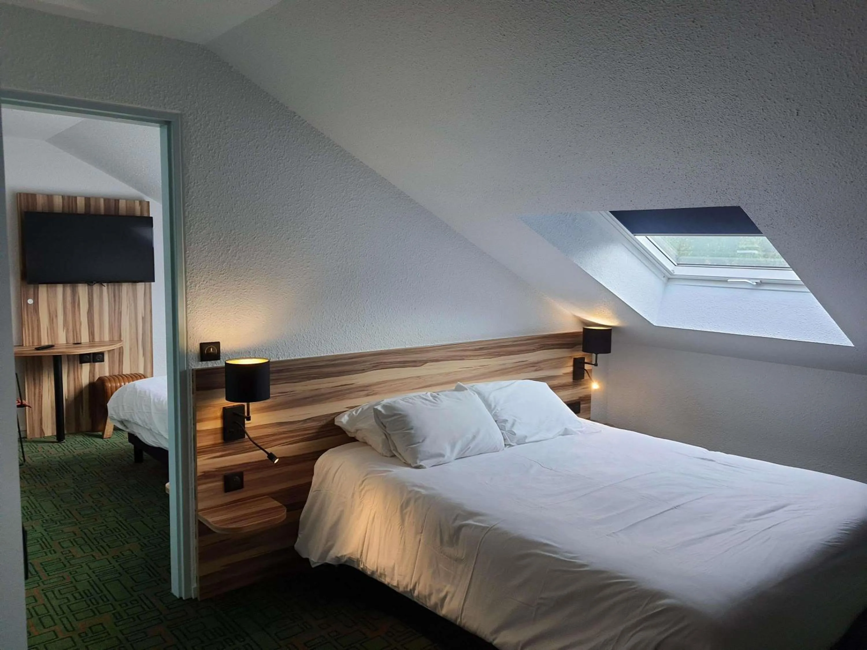 Bedroom, Bed in Ibis Styles Lisieux Normandie