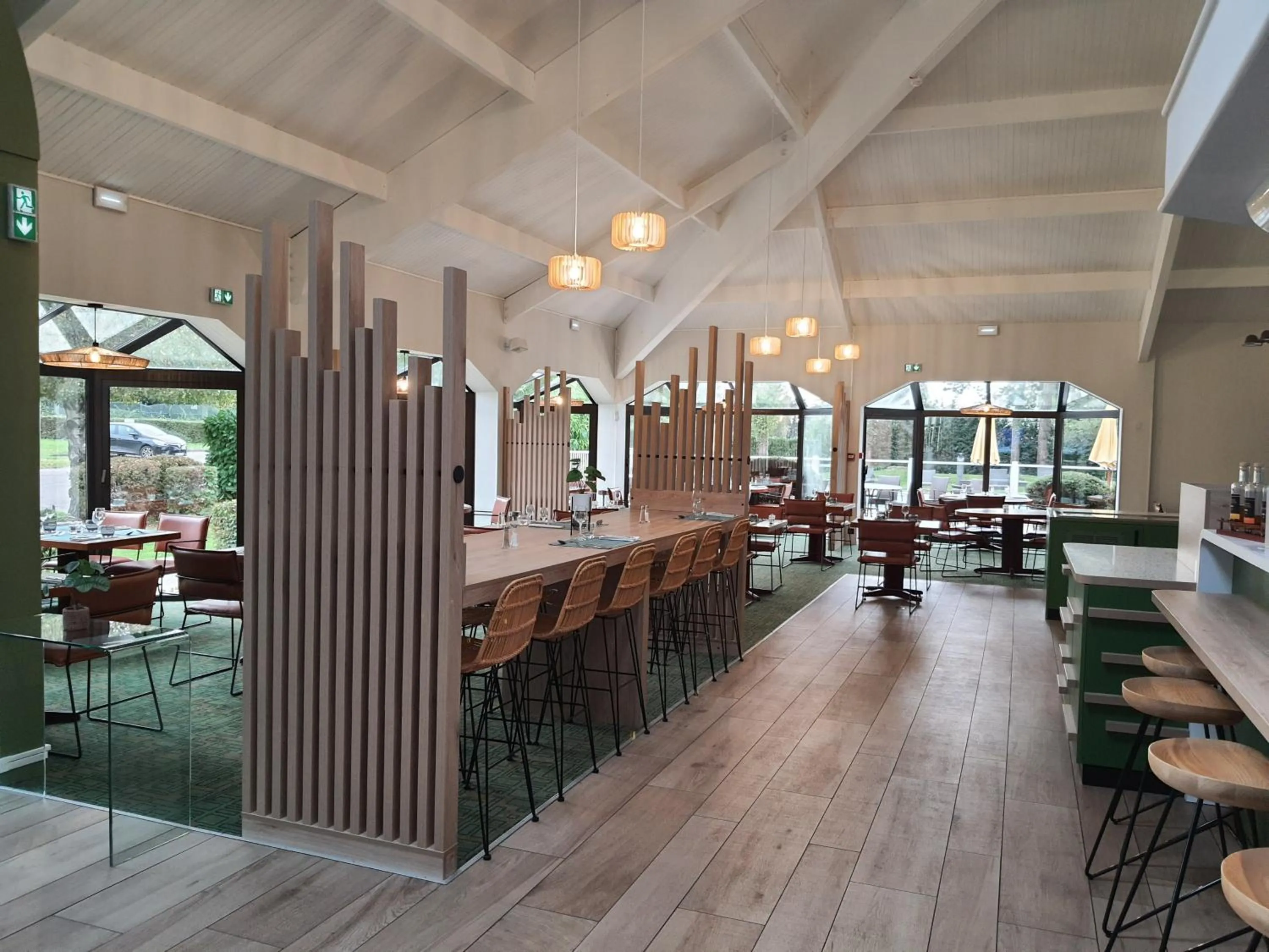 Restaurant/places to eat in Ibis Styles Lisieux Normandie