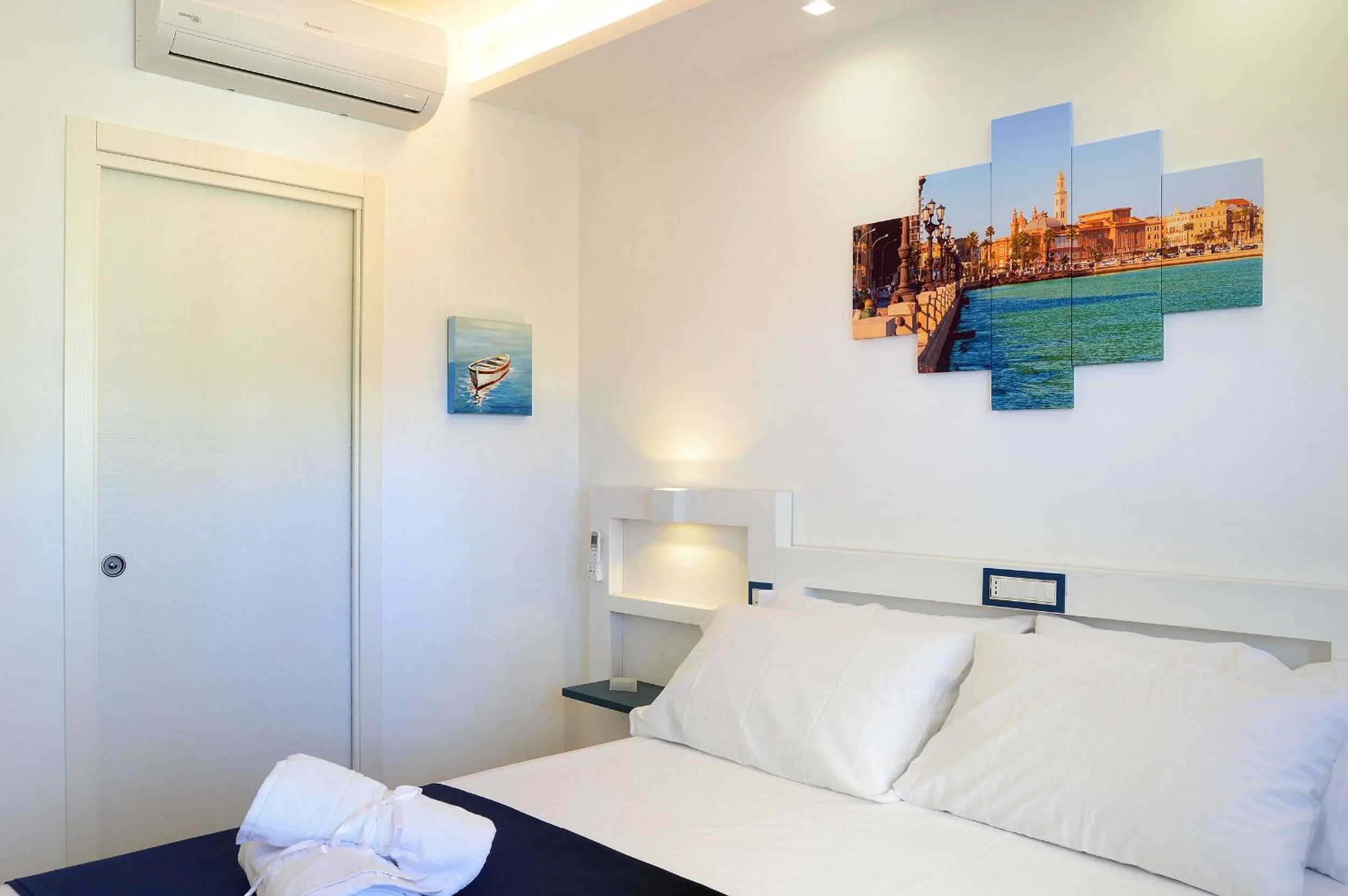 Bed in Napoli Central Station Studio