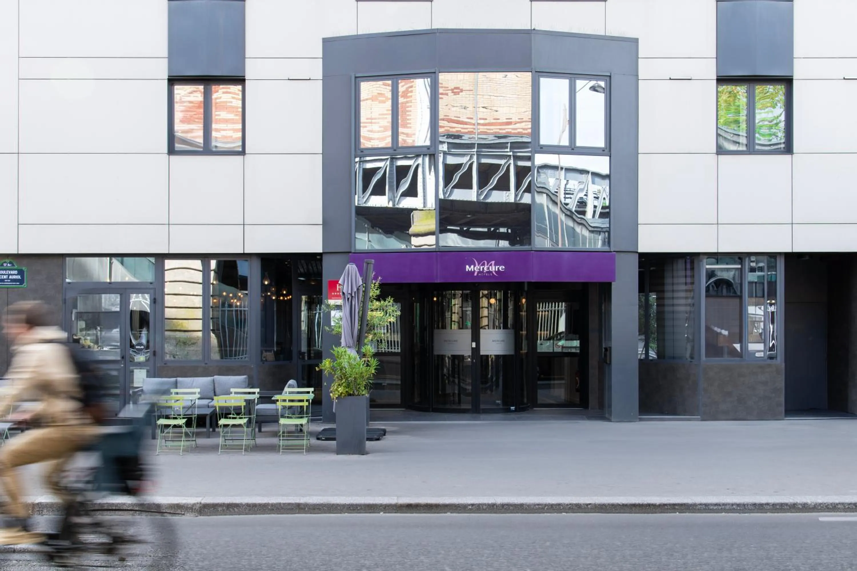 Facade/entrance in Mercure Paris Bercy Bibliothèque