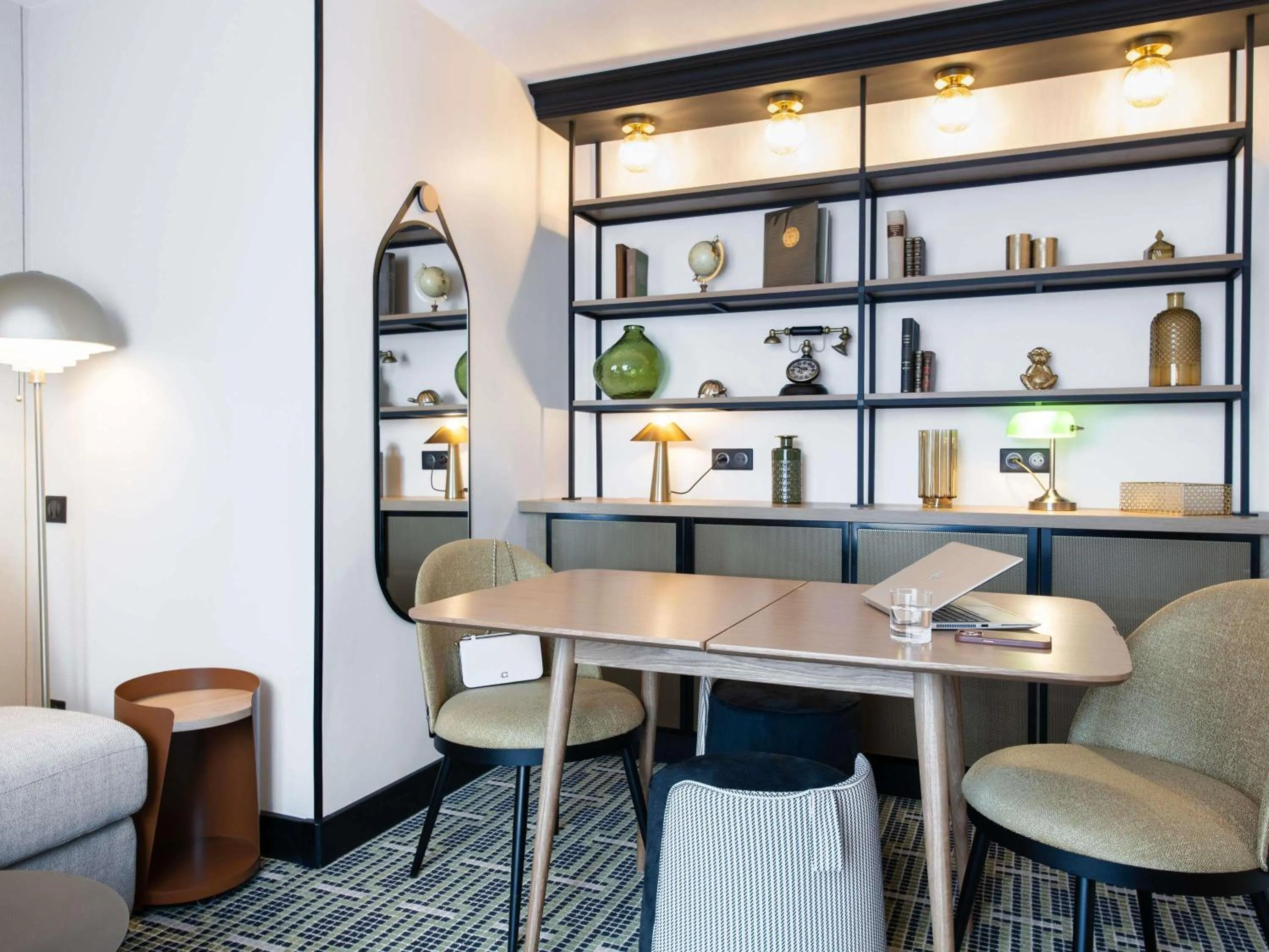 Bedroom in Mercure Paris Bercy Bibliothèque