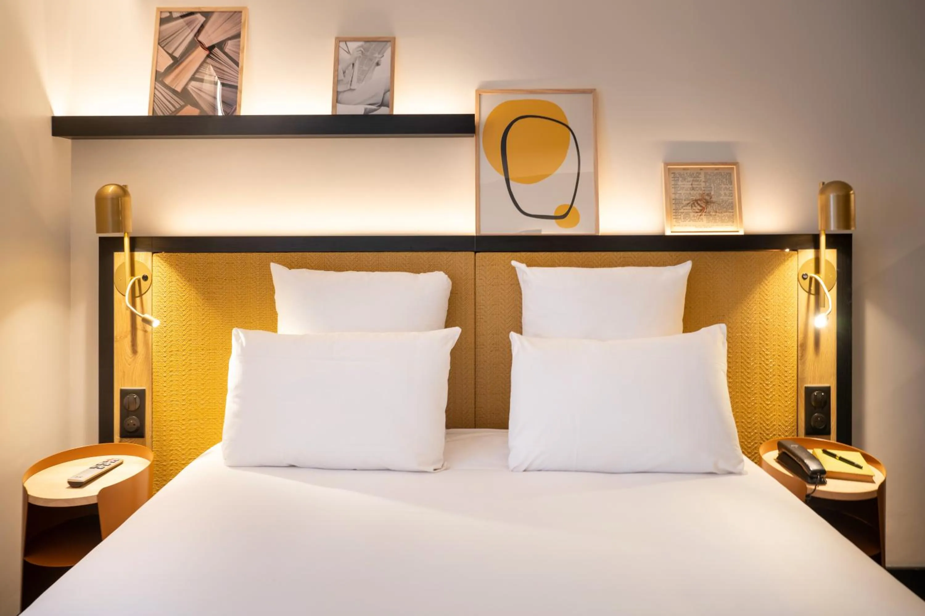 Bed in Mercure Paris Bercy Bibliothèque