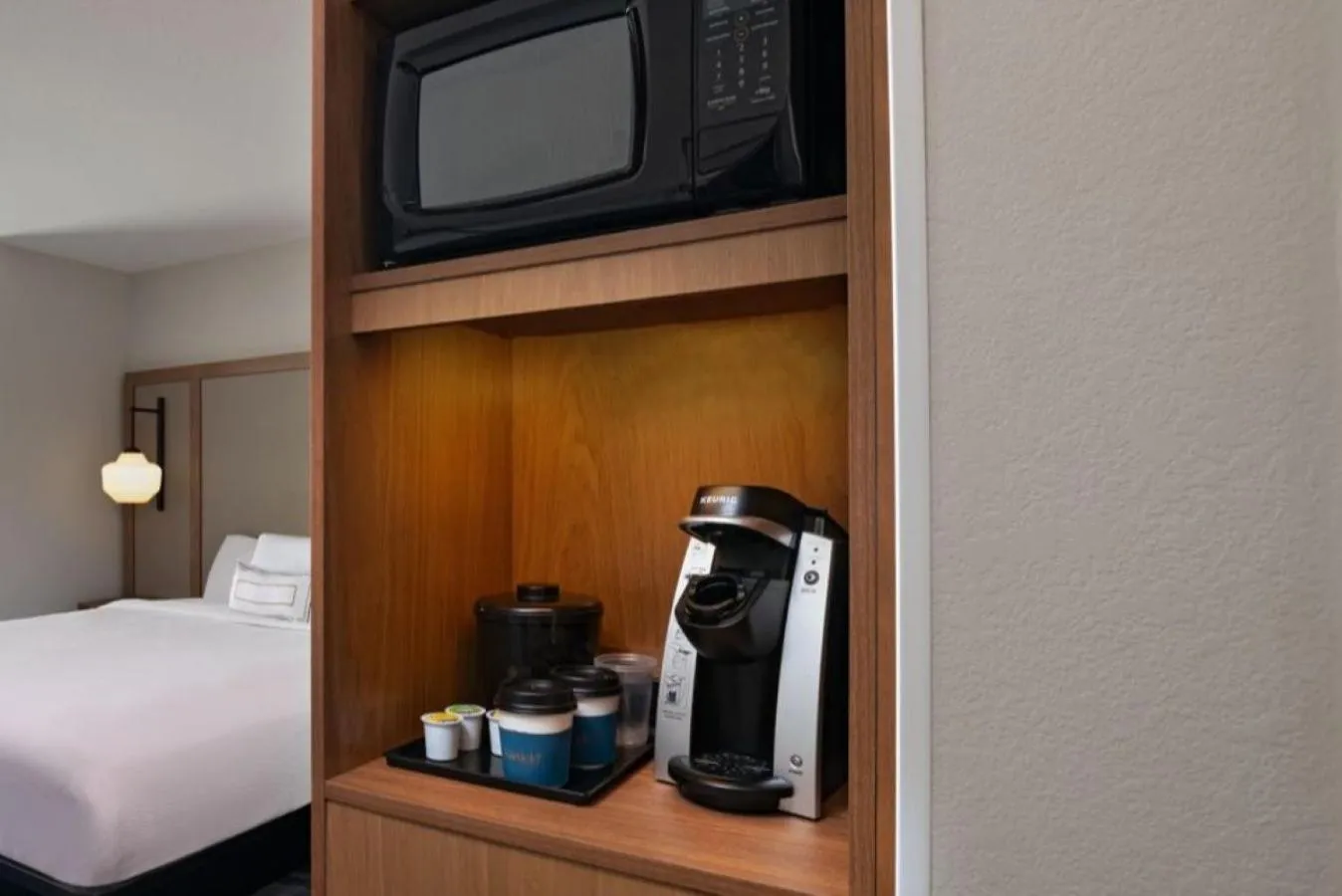 Coffee/tea facilities, Bed in Fairfield Inn & Suites Lincoln Crete