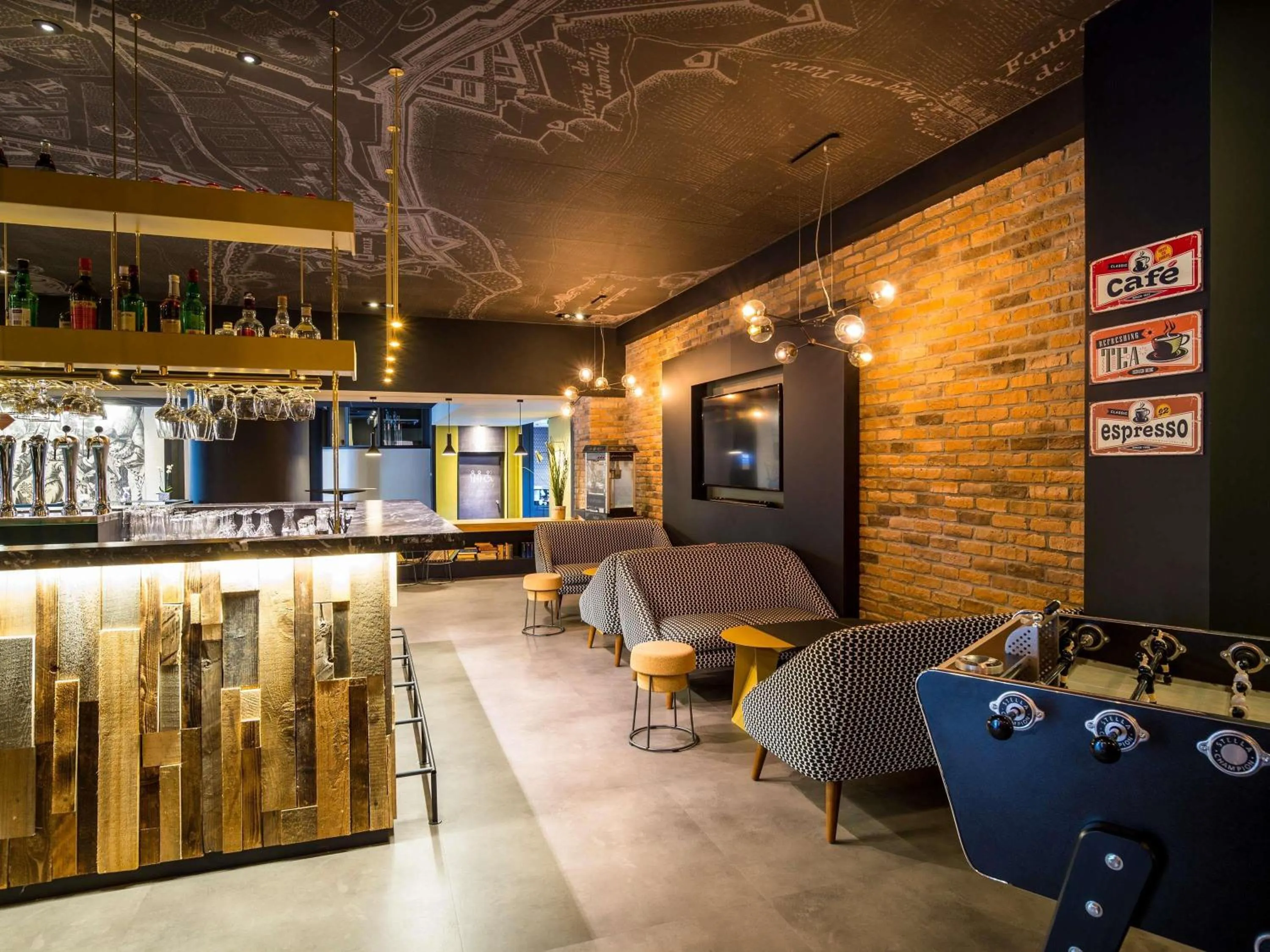 Lounge or bar in Mercure Arras Centre Gare