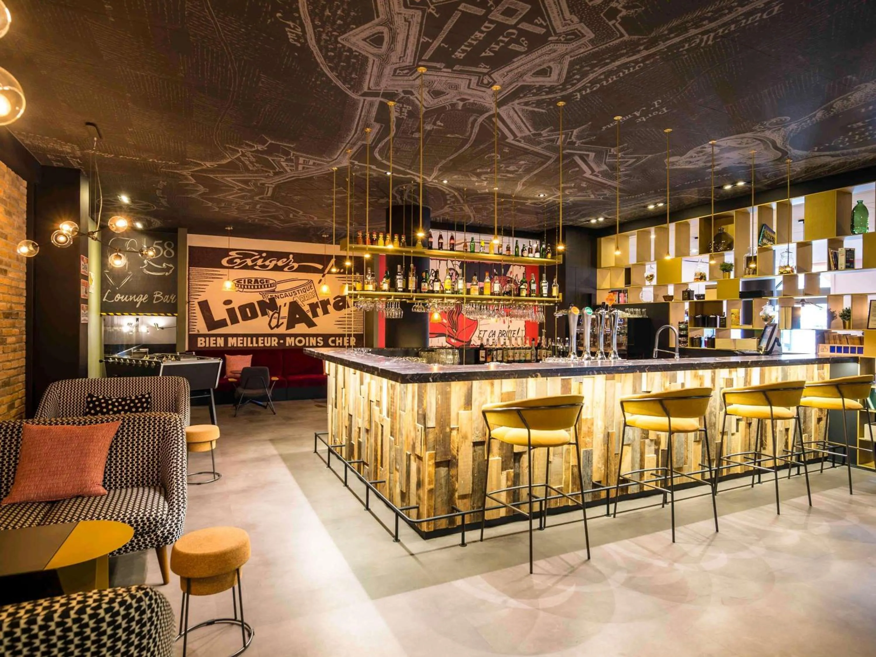 Lounge or bar in Mercure Arras Centre Gare