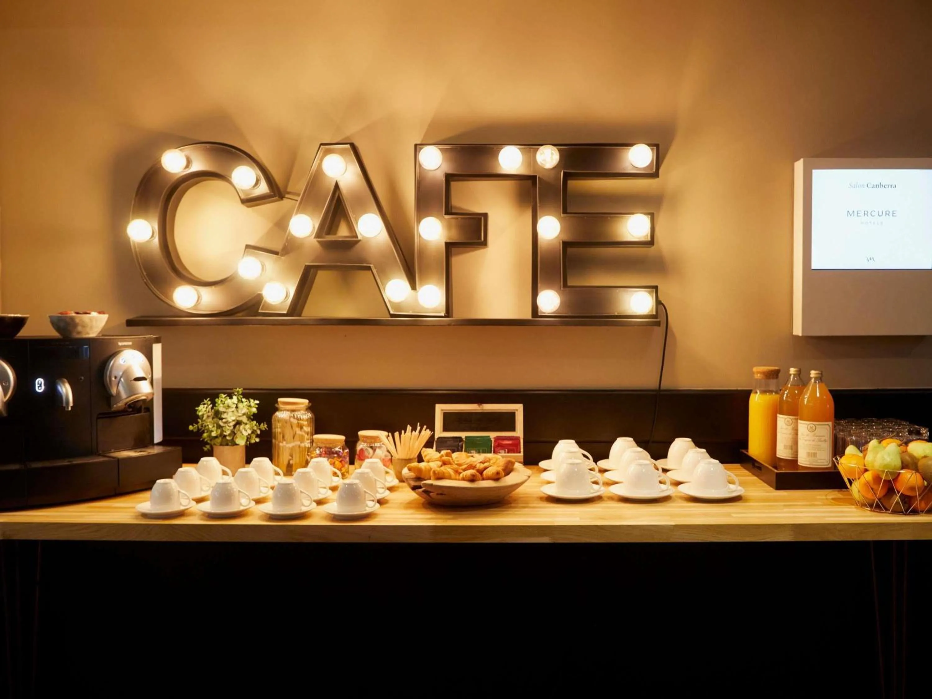 Meeting/conference room in Mercure Arras Centre Gare