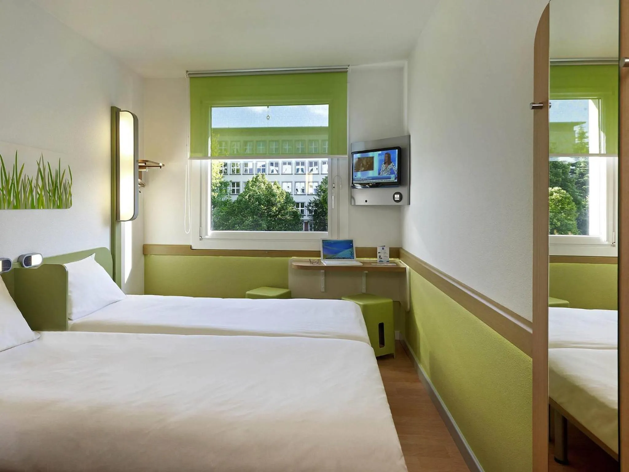 Bedroom, Bed in ibis budget Warszawa West Station