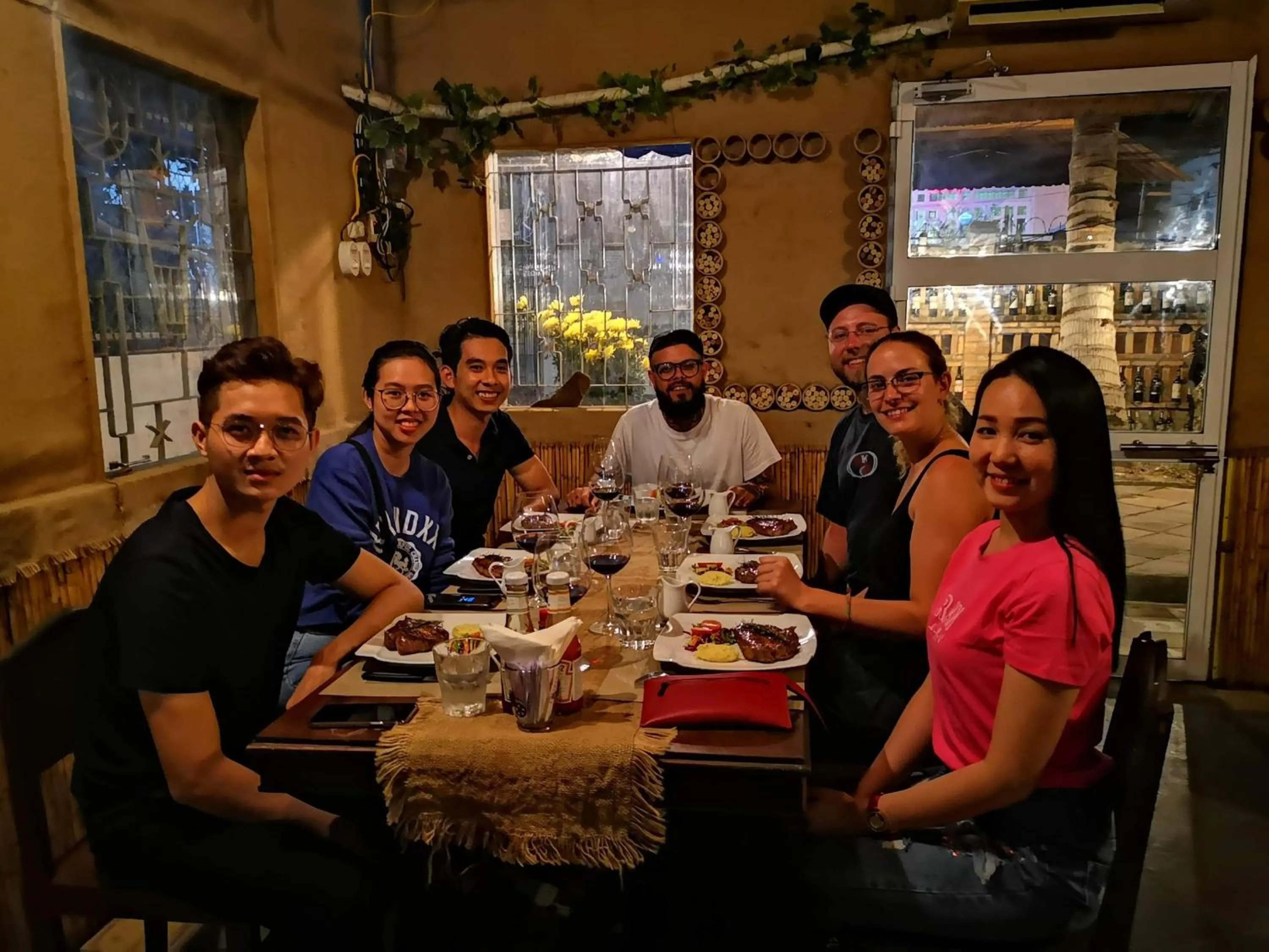 Restaurant/places to eat in Adora Central Park Hostel