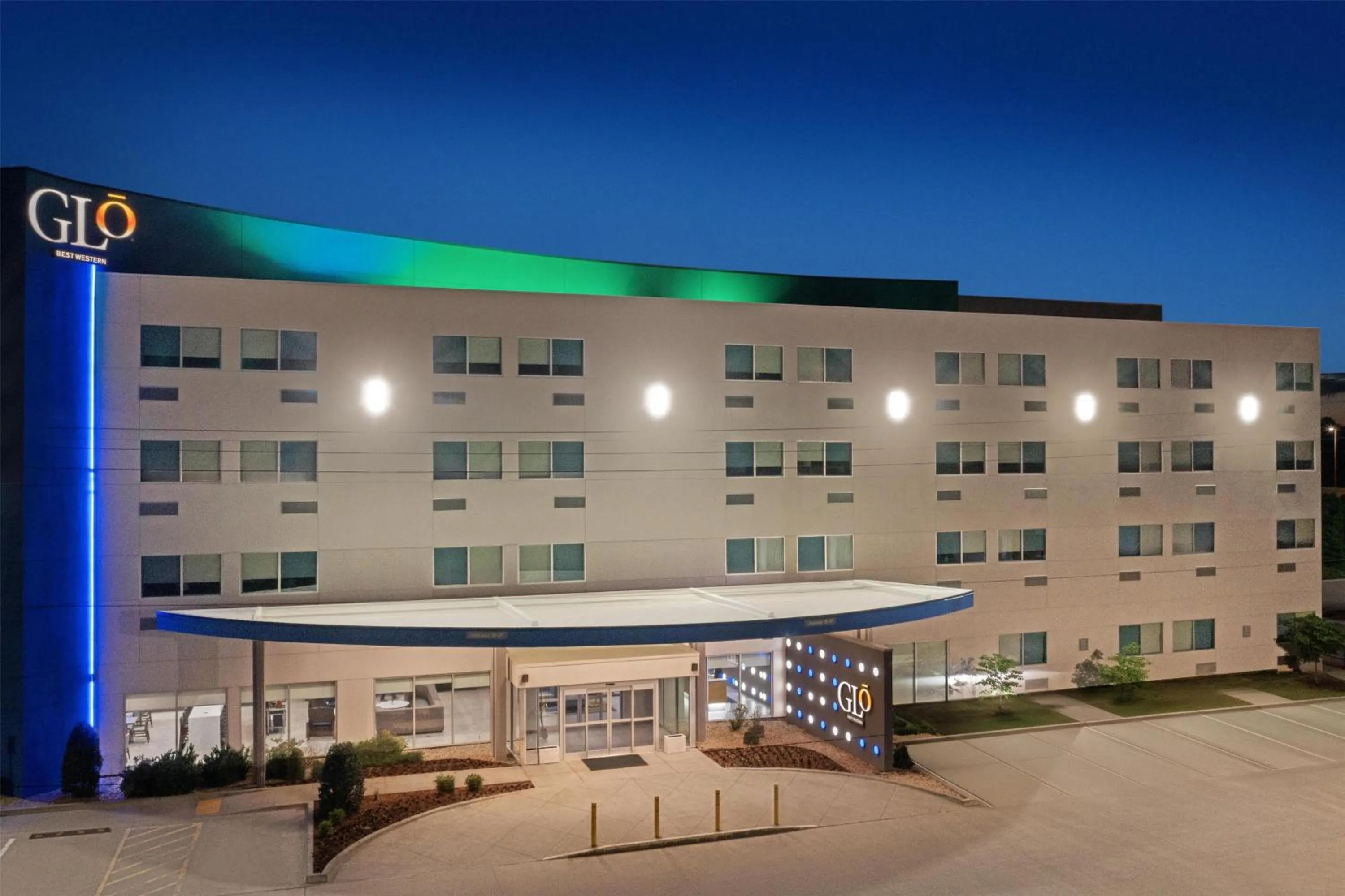 Property building in GLō Best Western Tulsa-Catoosa East Route 66