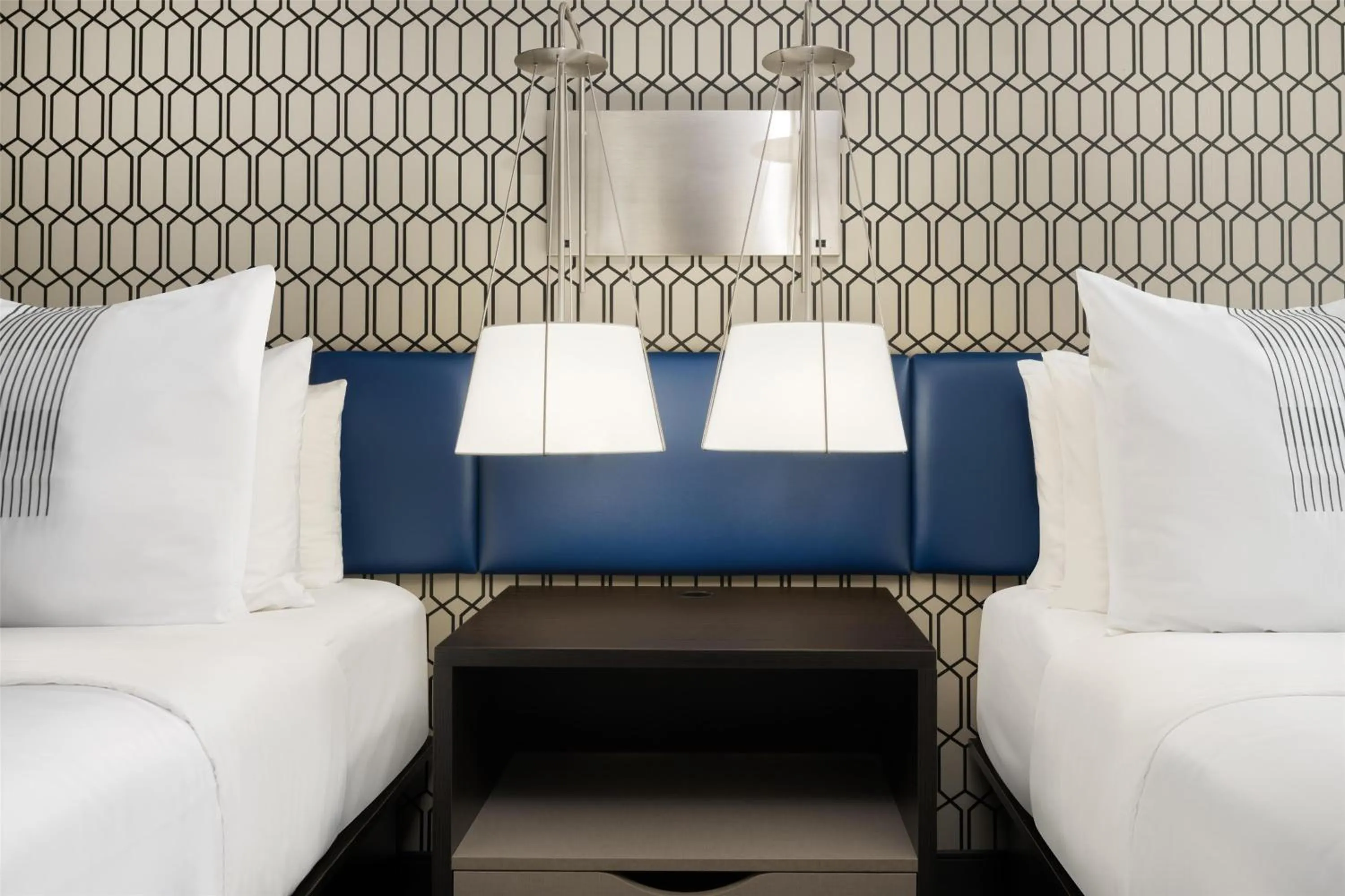 Bedroom, Bed in GLō Best Western Tulsa-Catoosa East Route 66